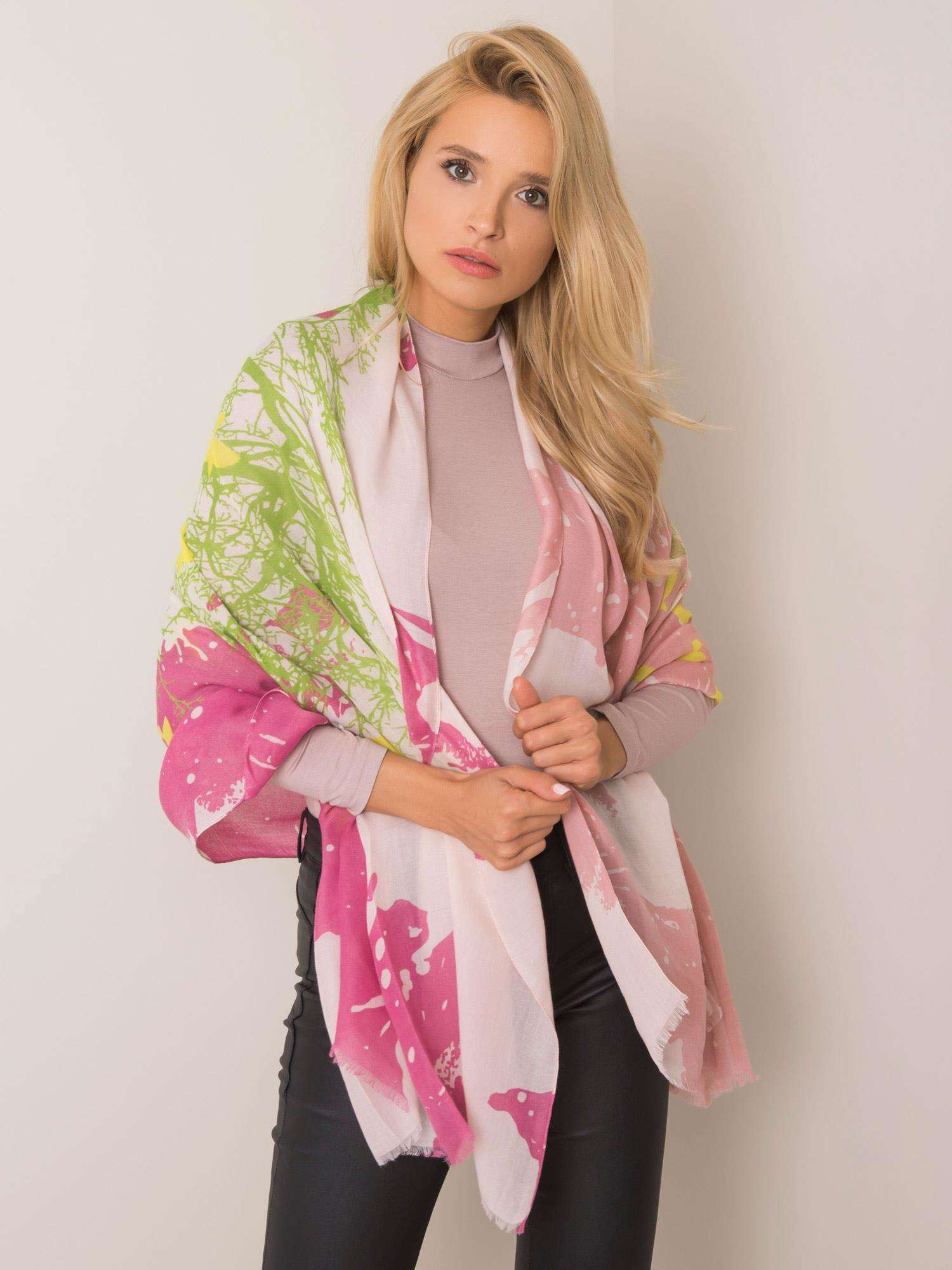 Banna-AT-CH-K-241444-dark pink