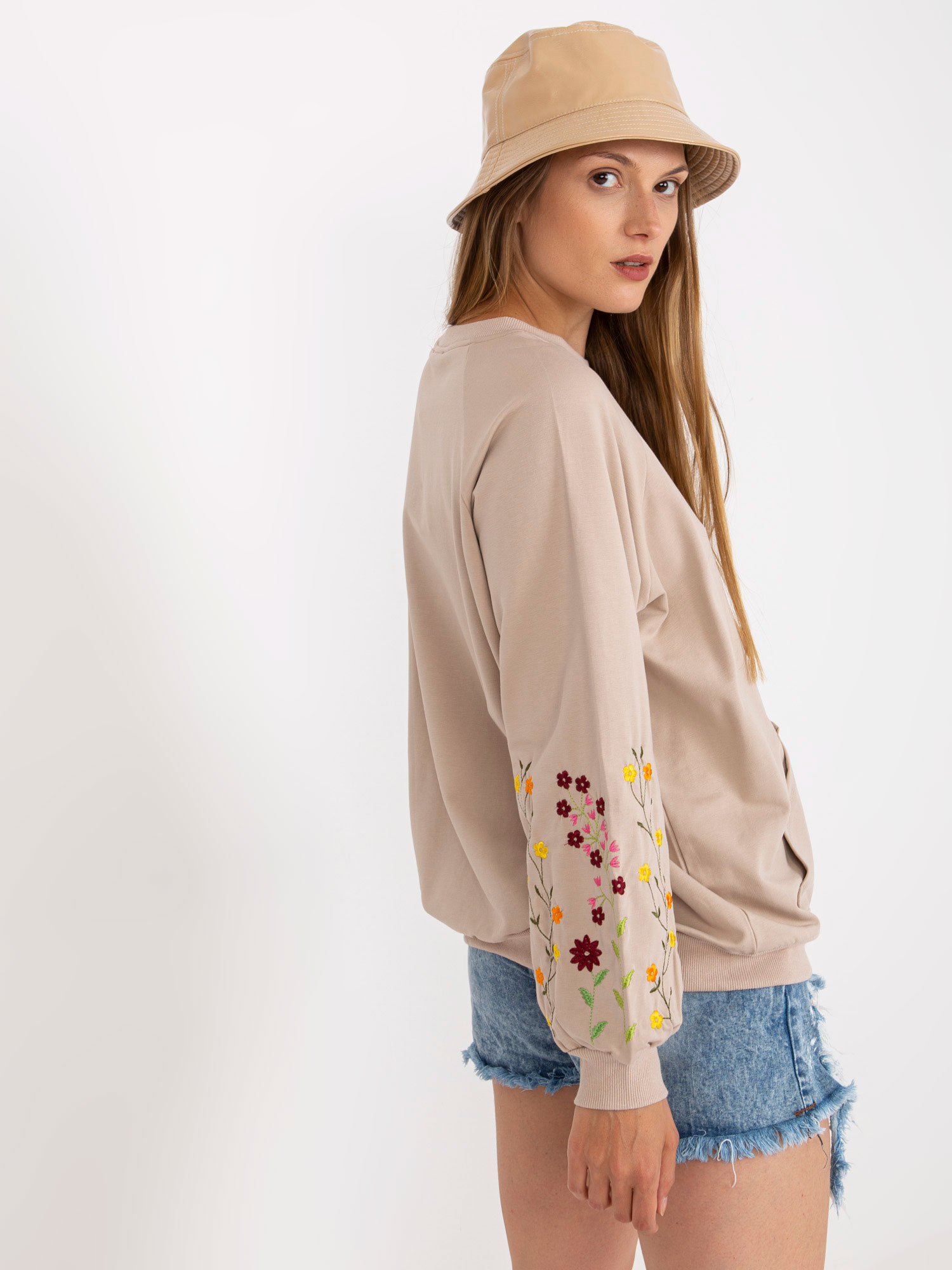 Sweatshirt-RV-BL-8061.97-beige