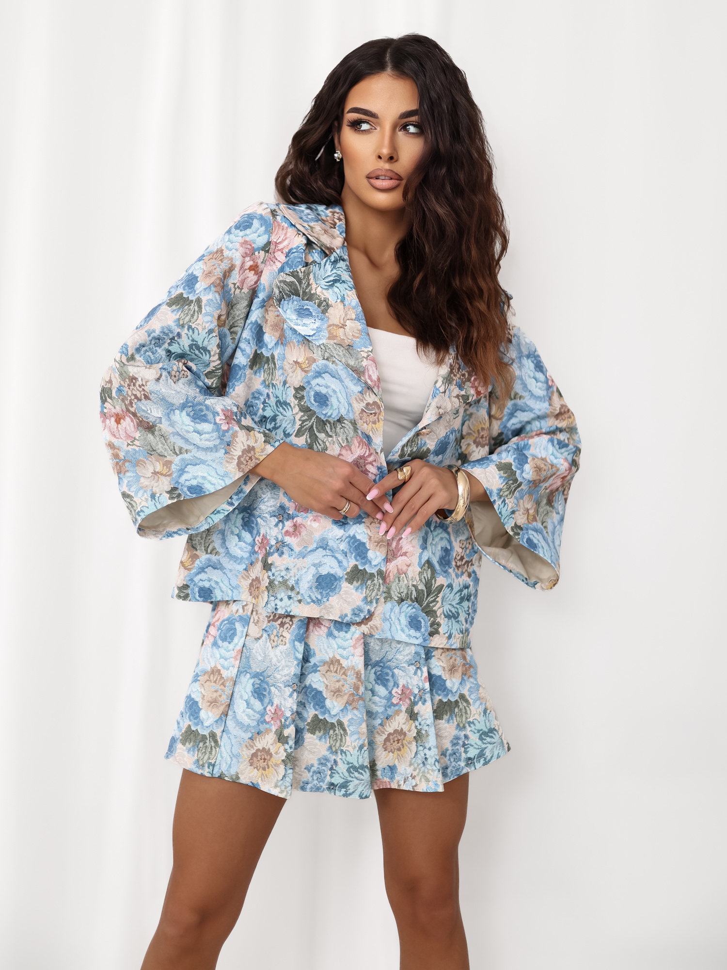 Светлосиньо елегантно яке