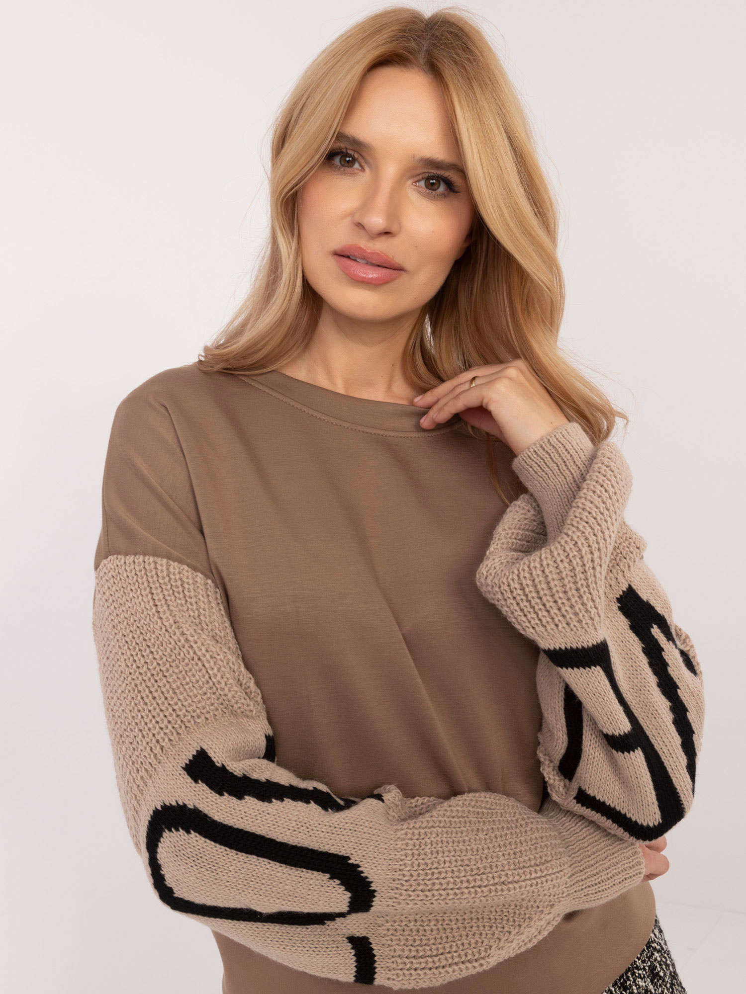 Sweatshirt-MI-BL-M5975.26P-dark beige