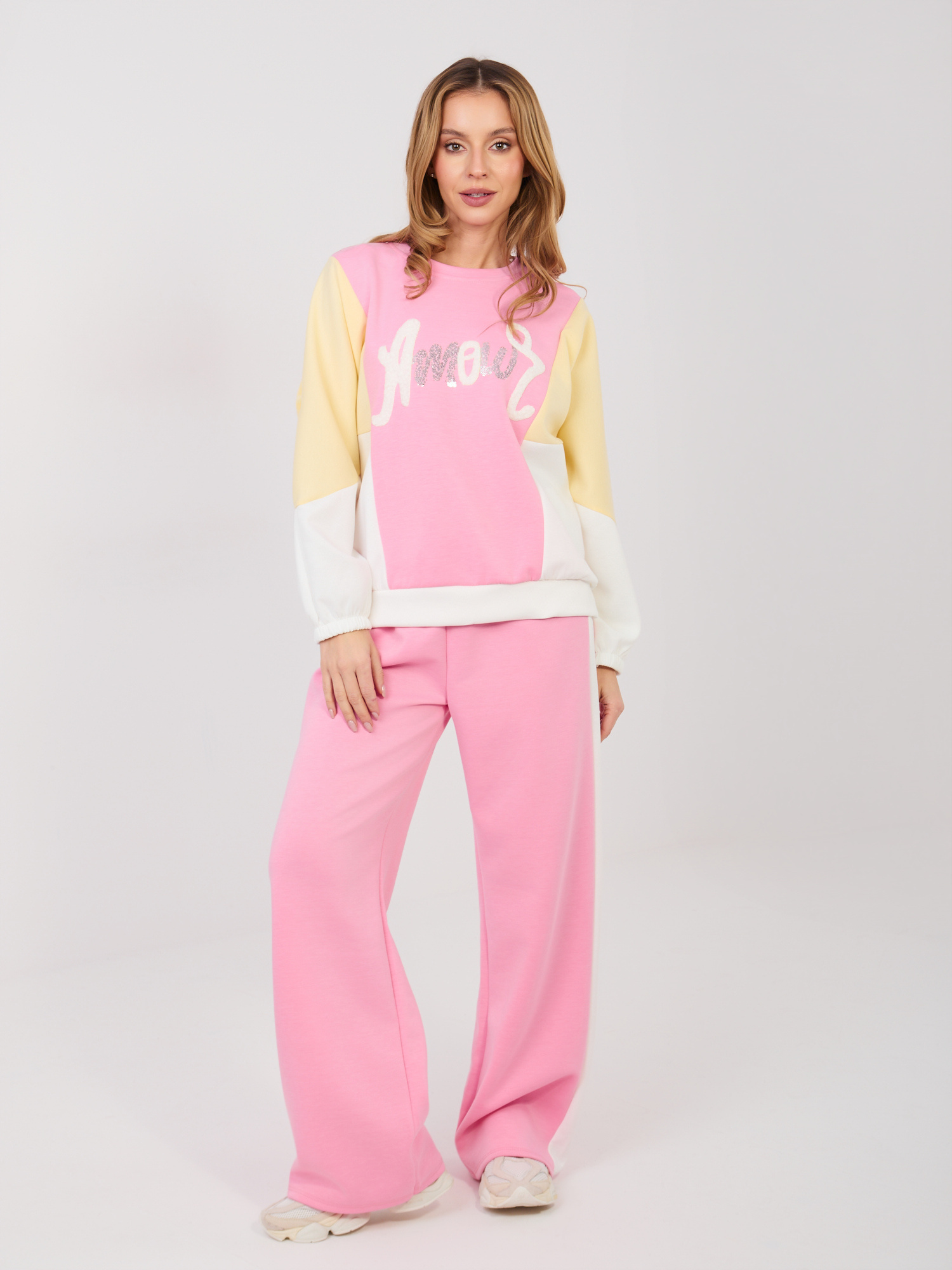 Дамски анцуг в розово