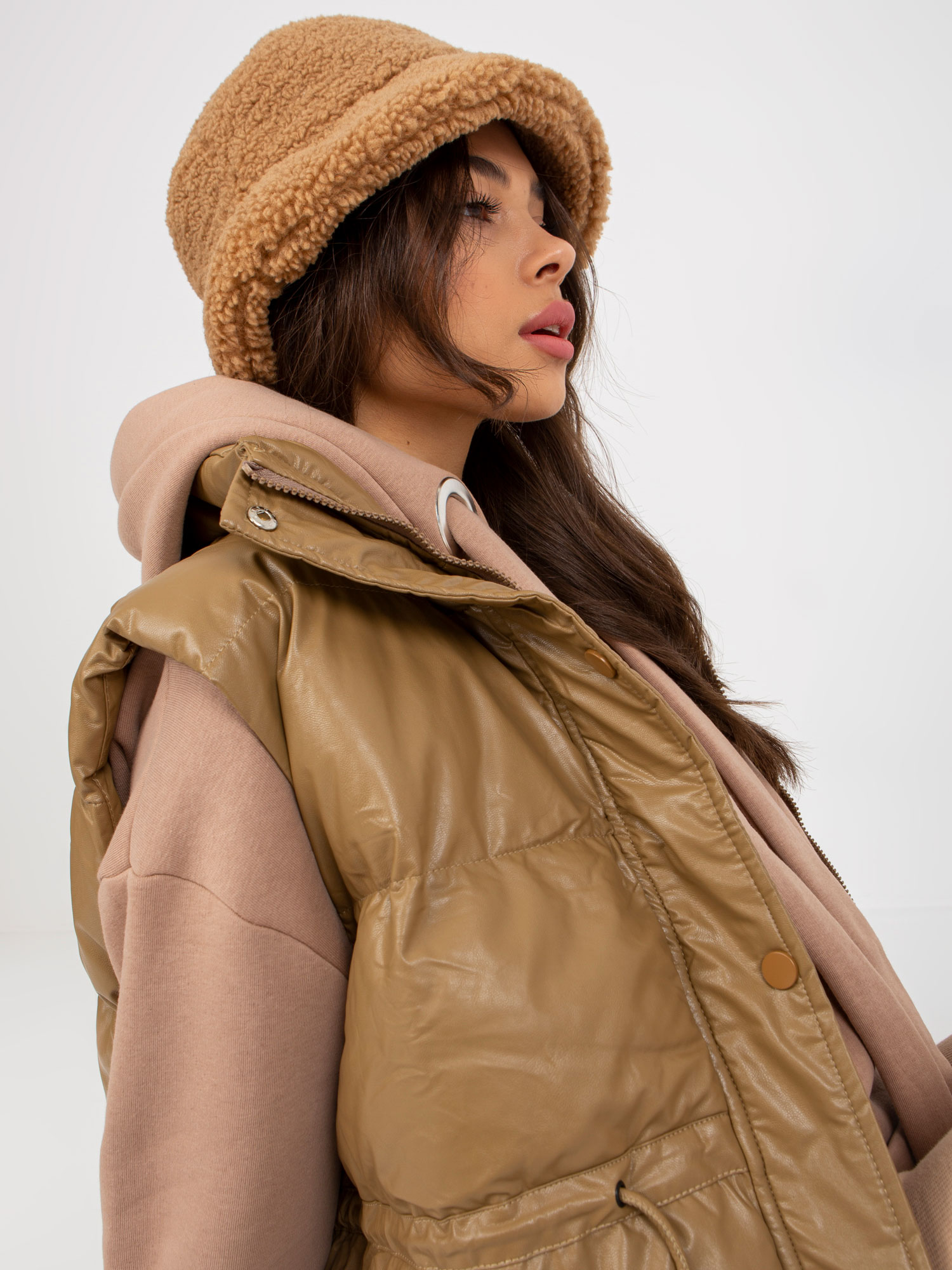 Vest-AI-KZ-MC364.94-camel