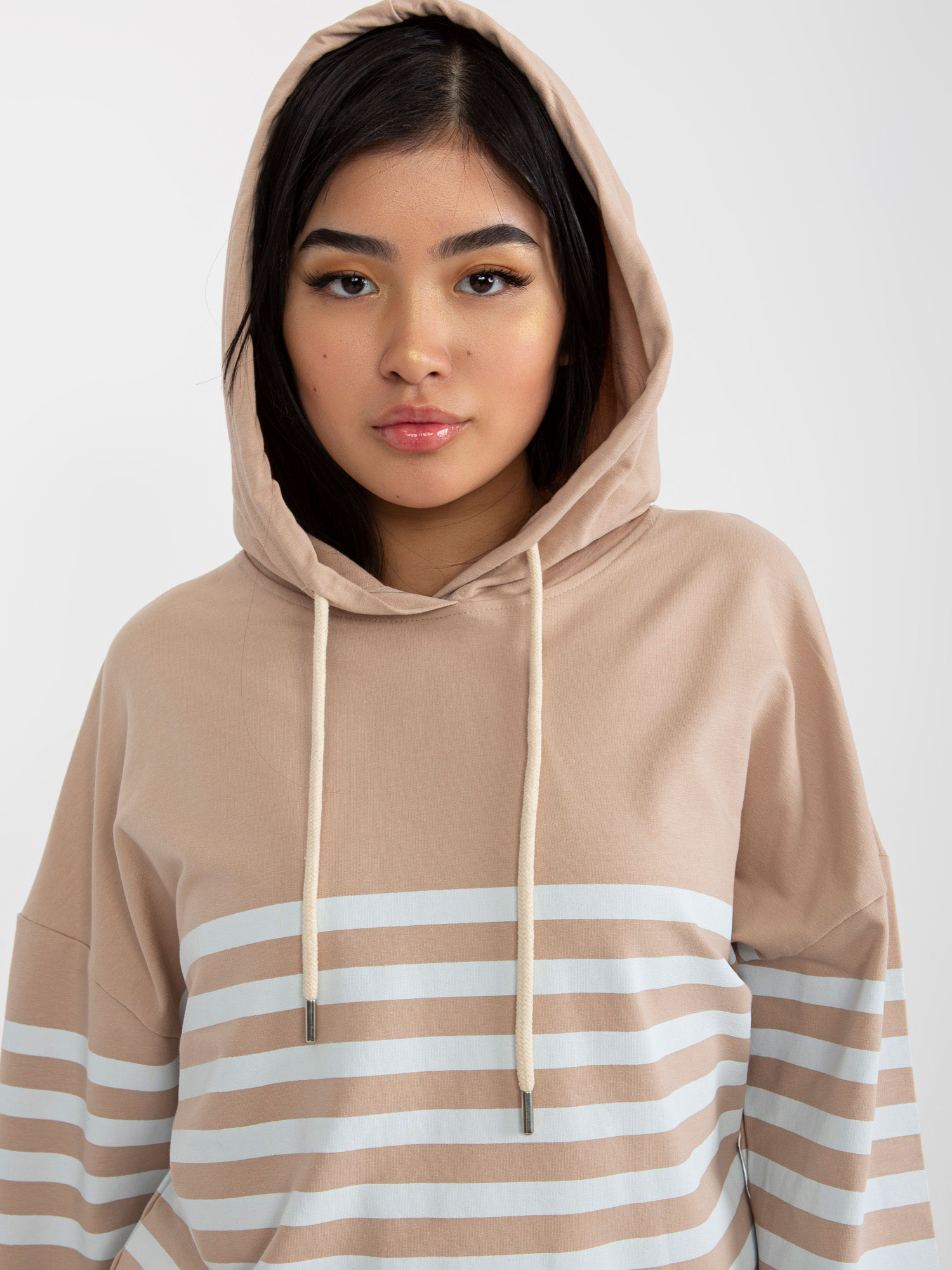 Sweatshirt-LO-BL-DY-28.01-white-beige