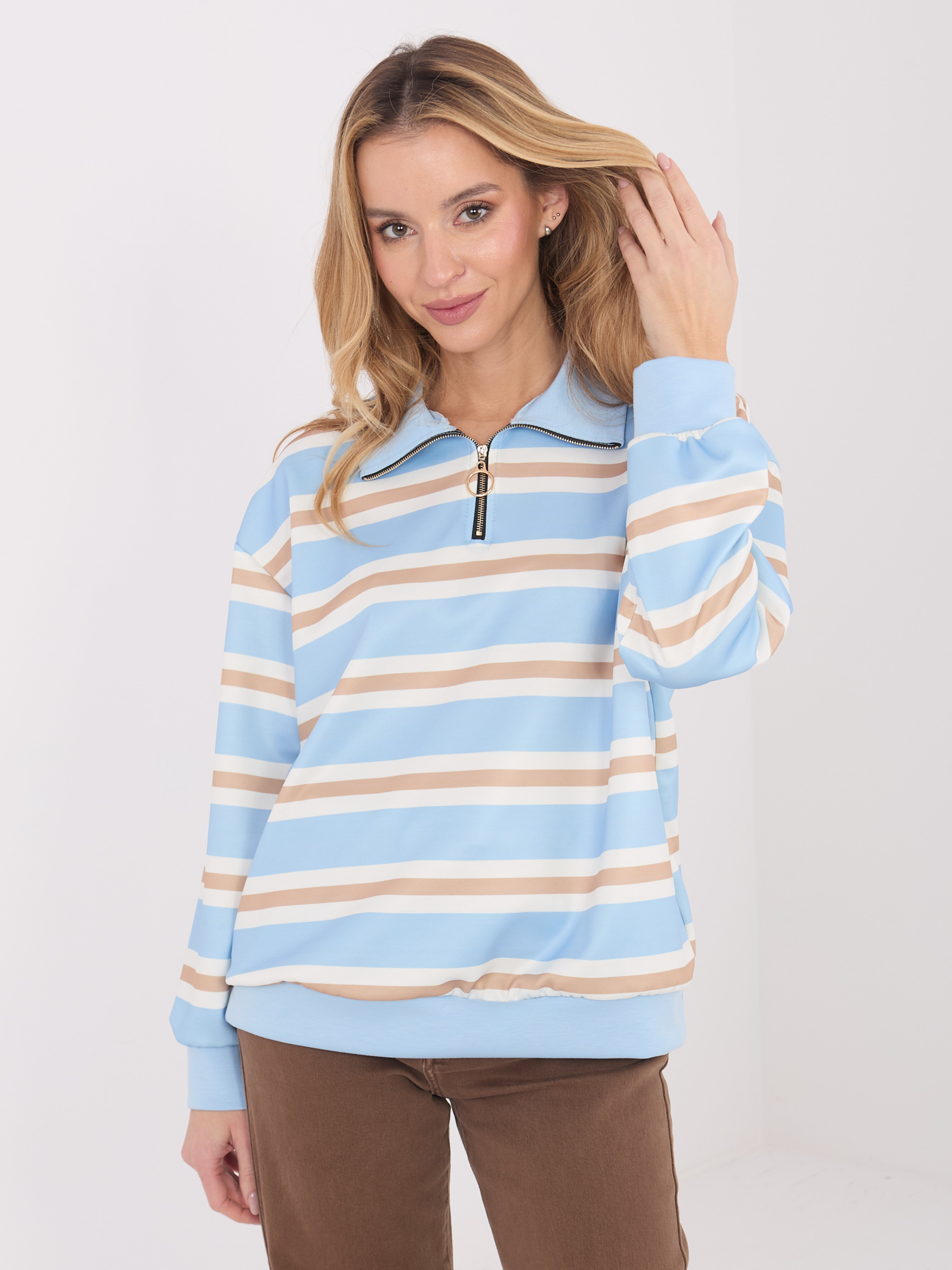 Pruhovaná halenka s límcem