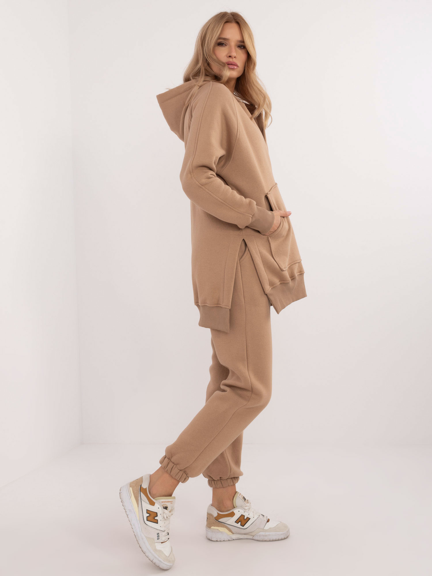 Set-EM-KMPL-847.68-dark beige