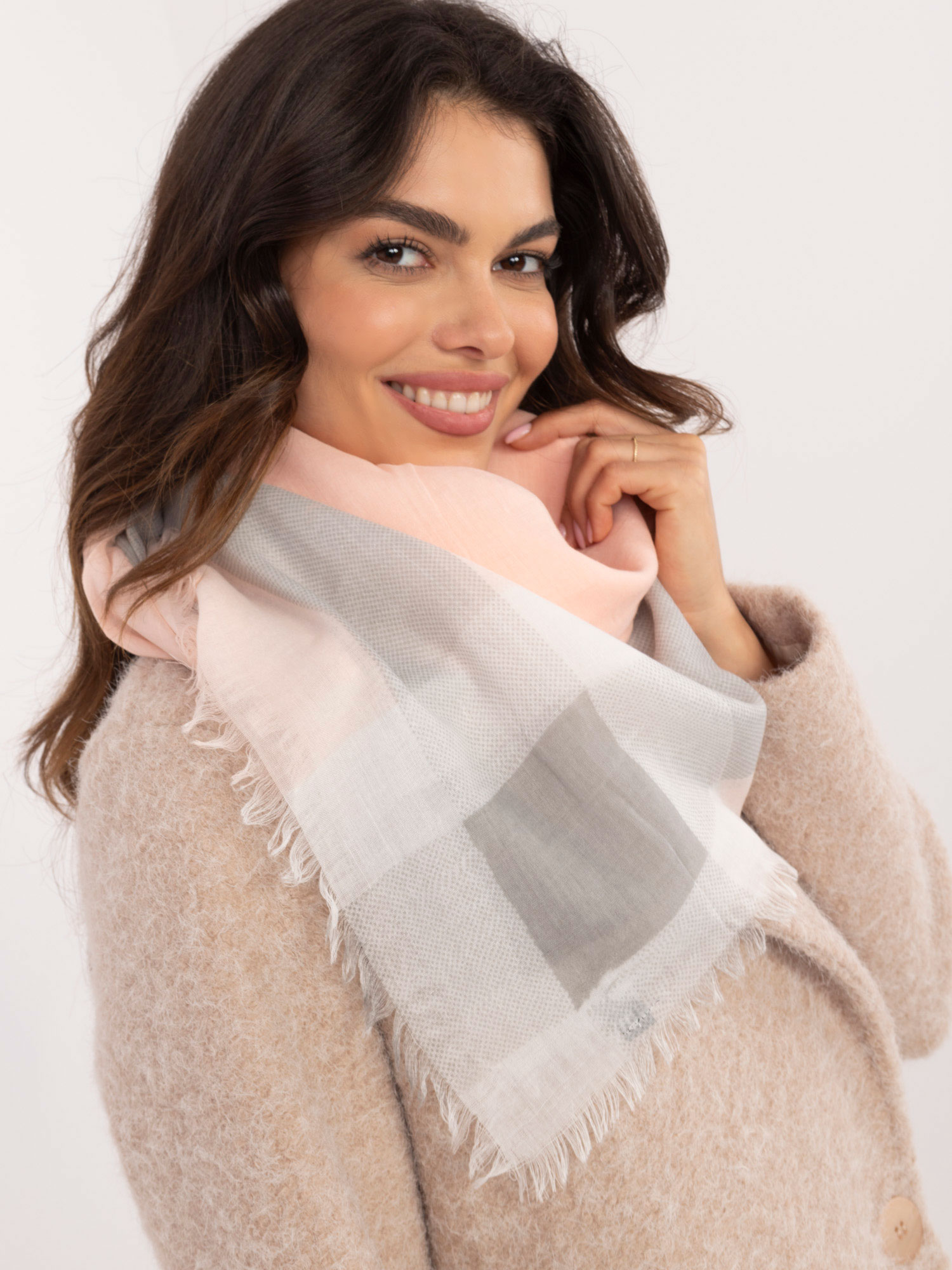 Women's Scarf With Fringe