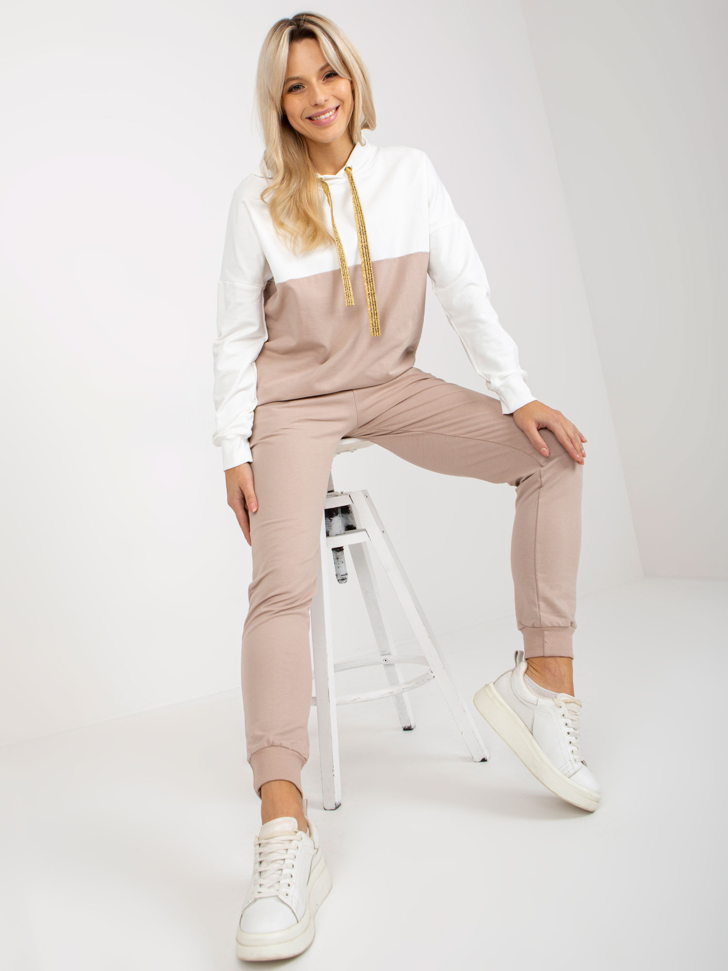 Set-RV-KMPL-8419.96P-white-beige