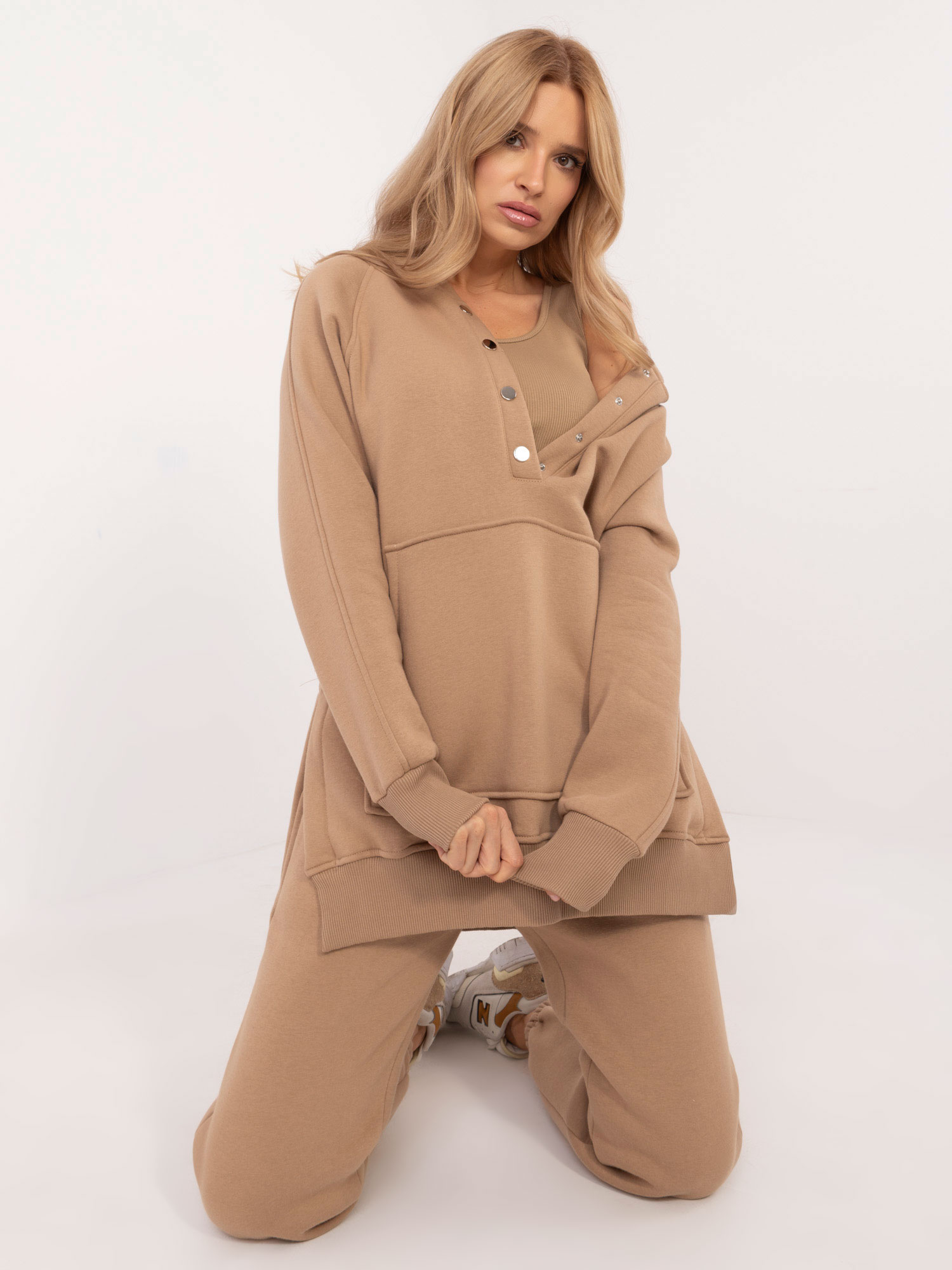 Set-EM-KMPL-847.68-dark beige