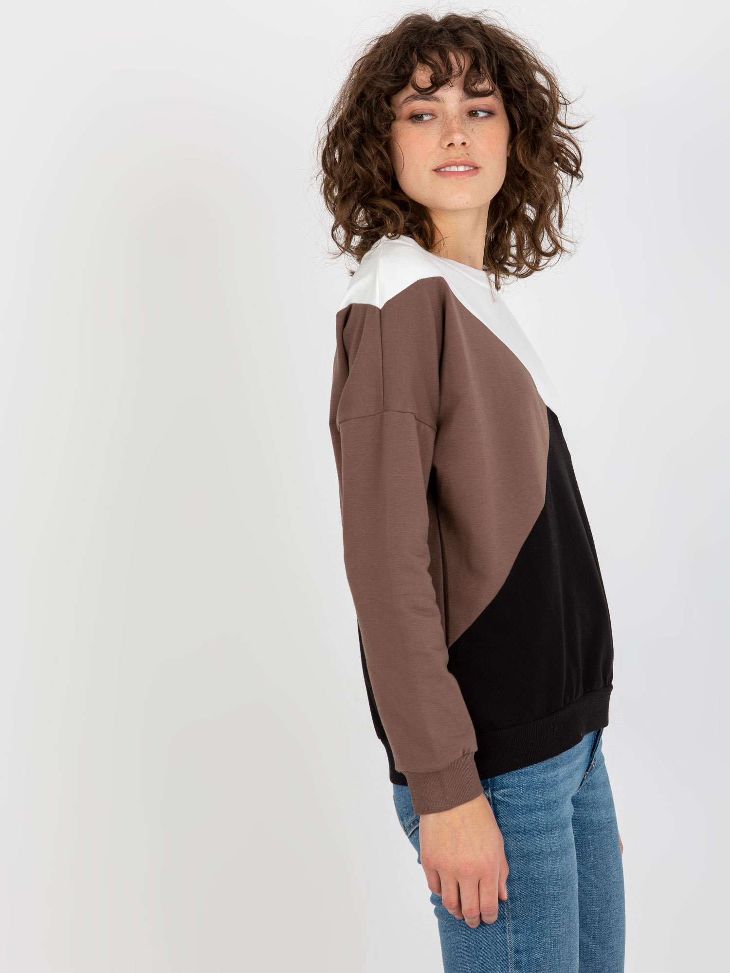 Sweatshirt-RV-BL-8463.41P-white-black