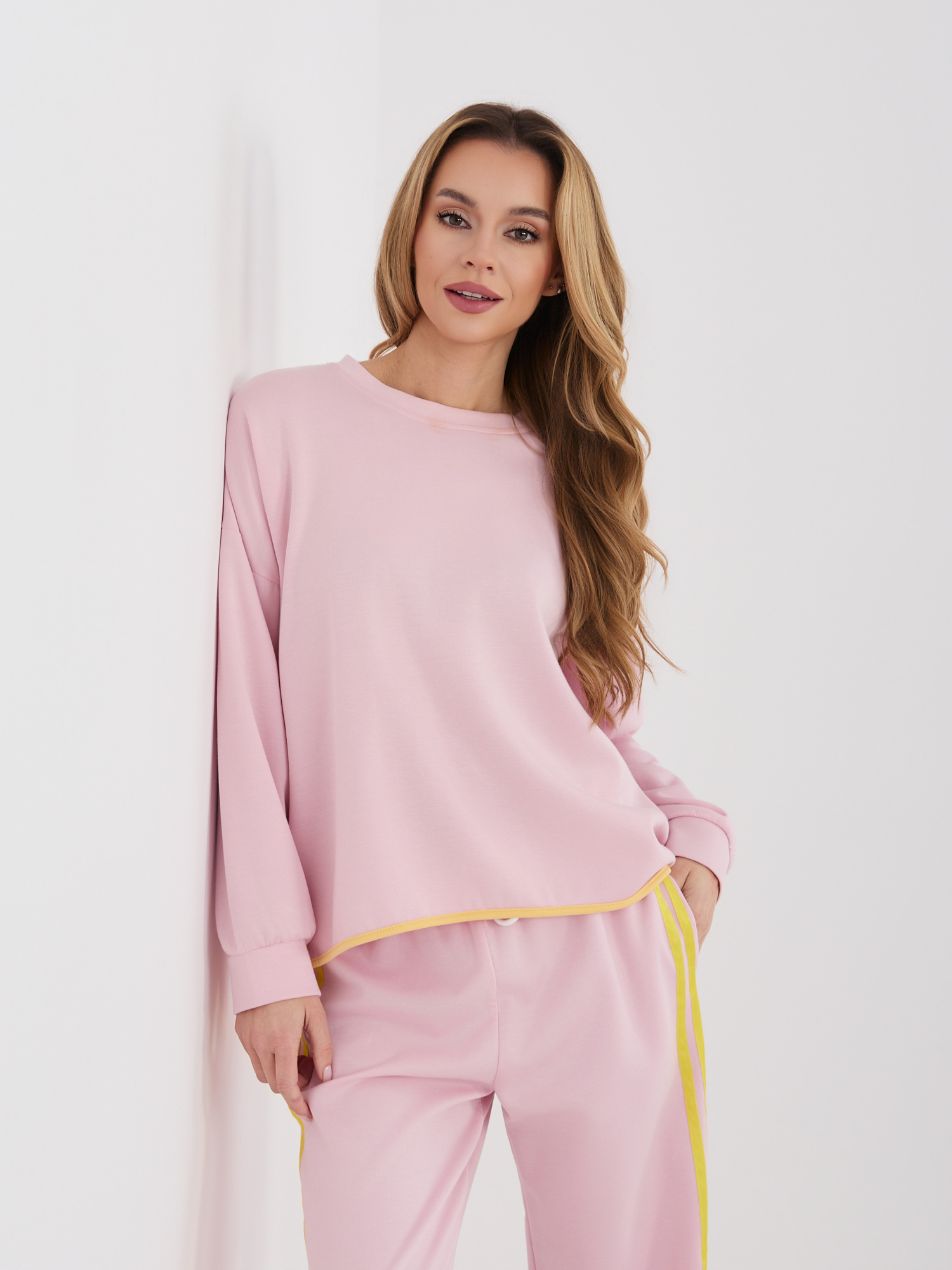 Пастелно розов комплект с райета