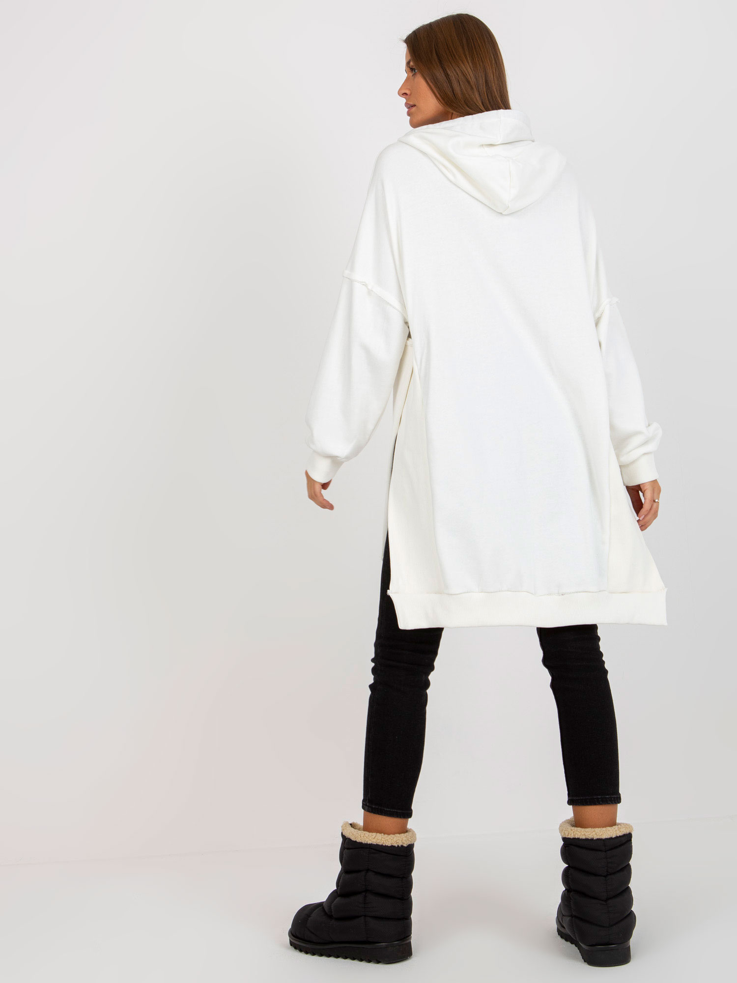 Sweatshirt-FA-BL-8105.38P-ecru