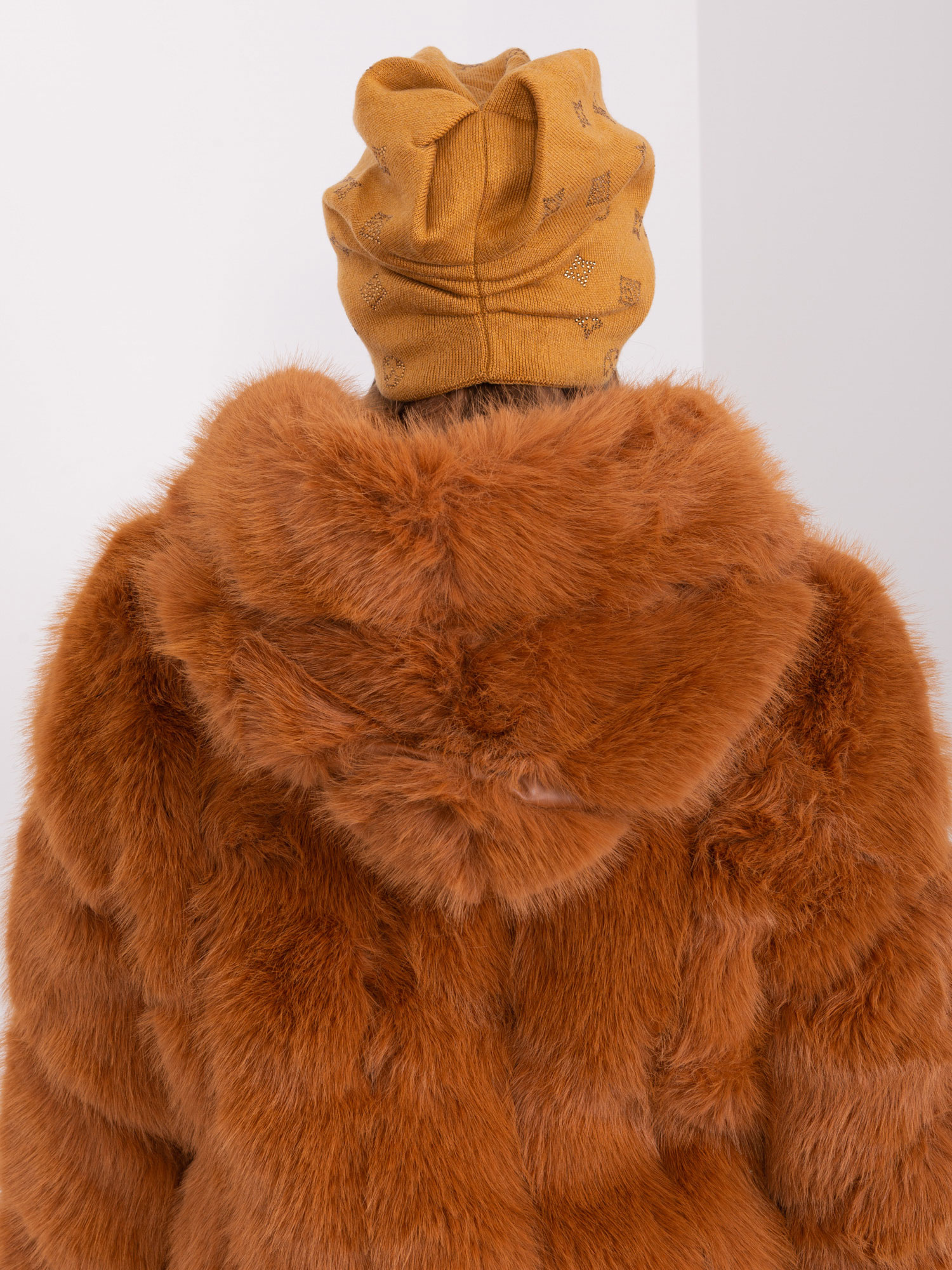 Cap-AT-CZ-2325.96-dark yellow
