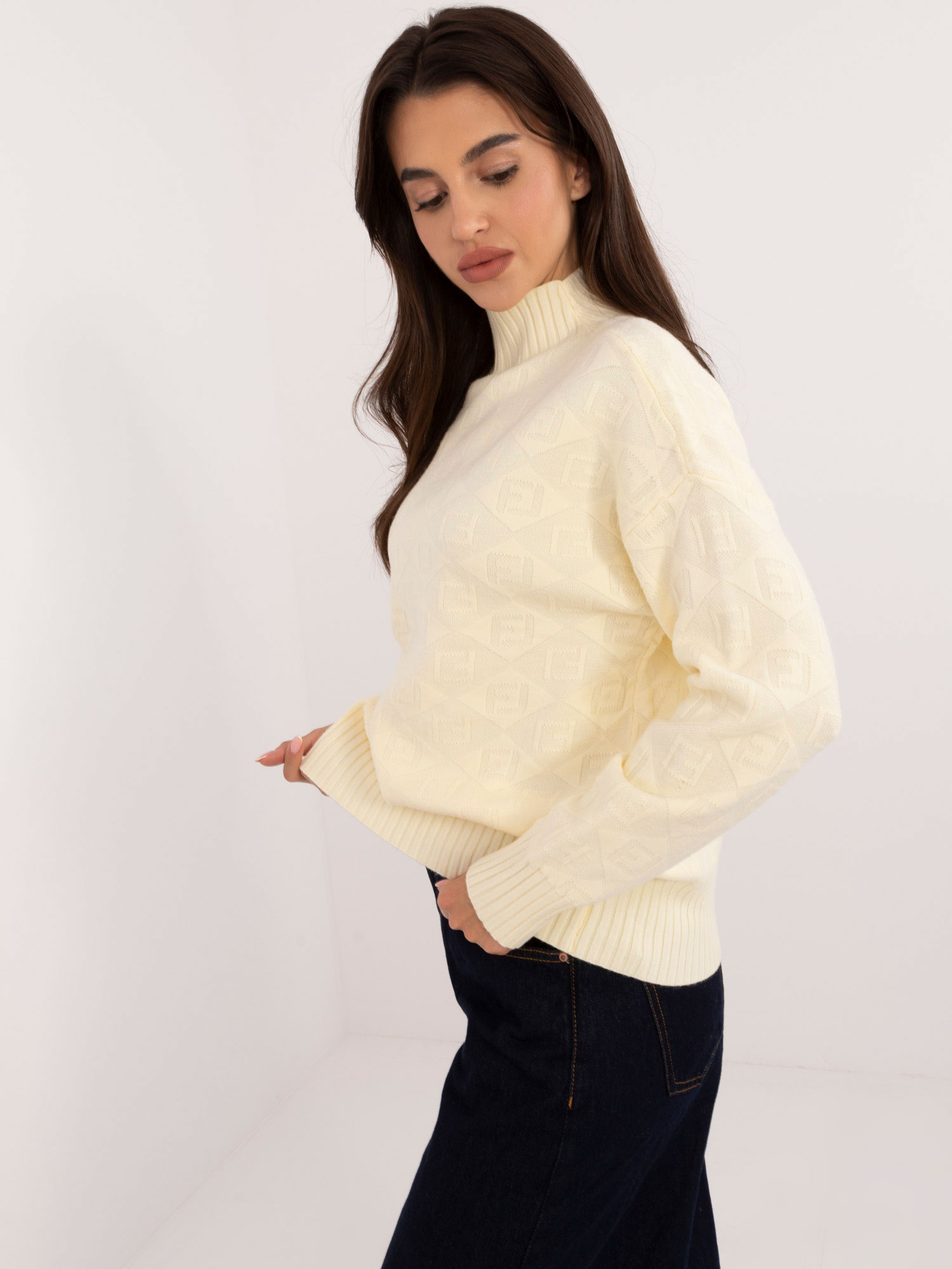 Sweater-AT-SW-2339.54-light yellow