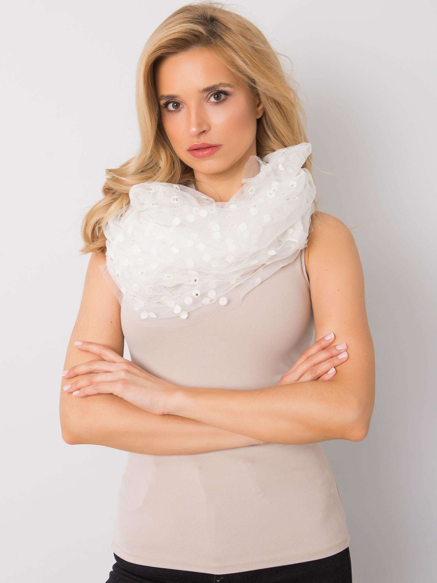 Banna-AT-CH-LM72965-white
