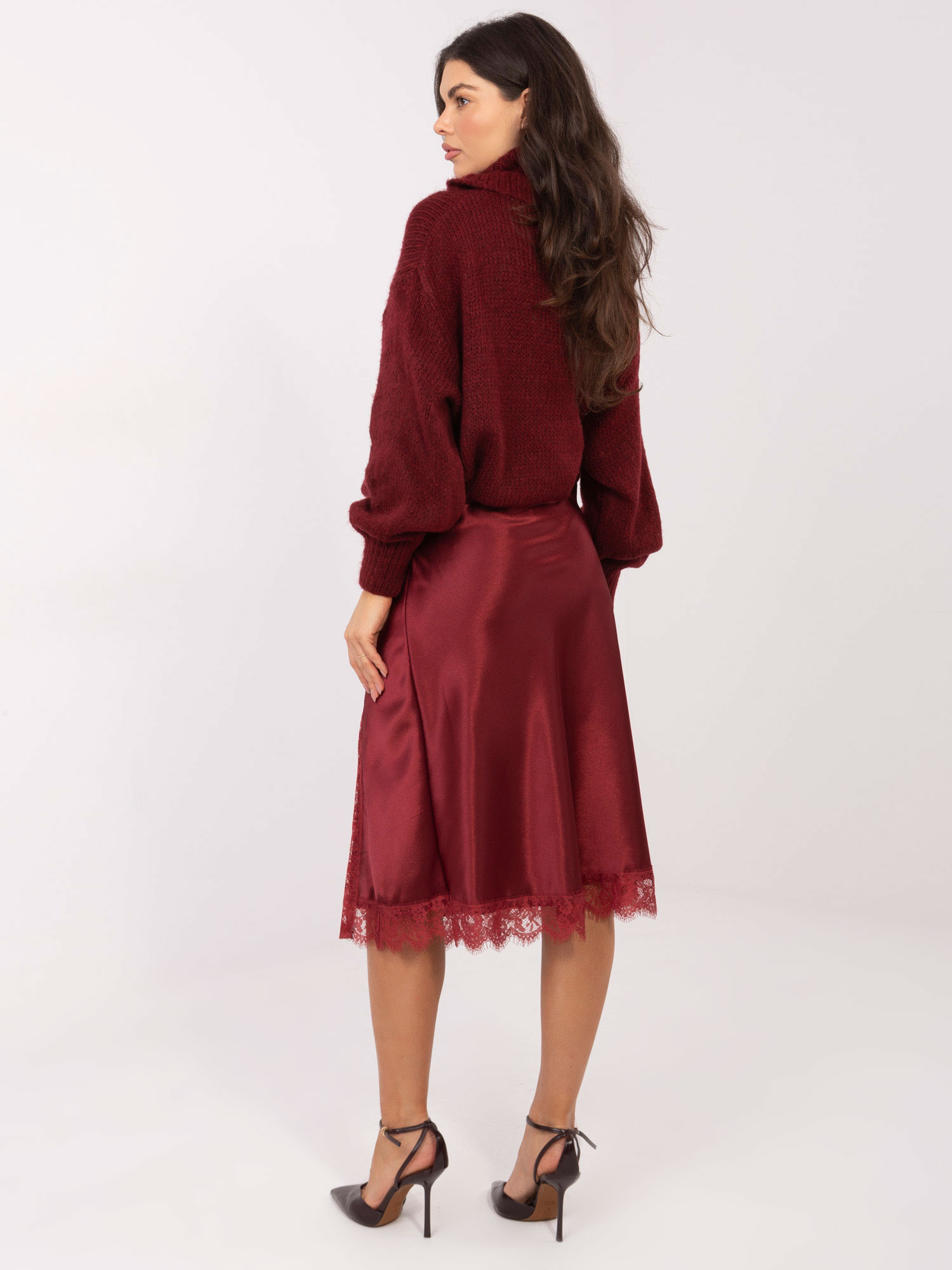 Bordová asymetrická sukně s krajkou