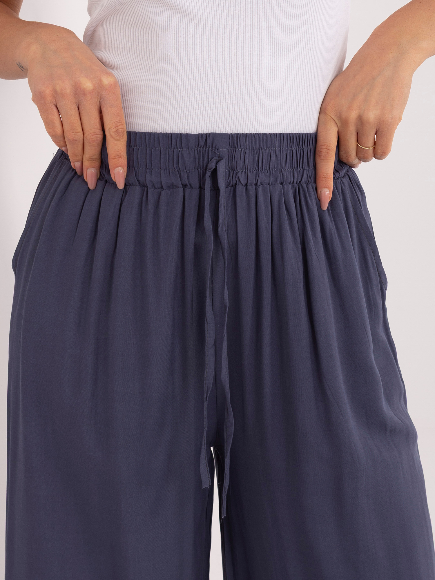 Тъмносини вискозен панталон