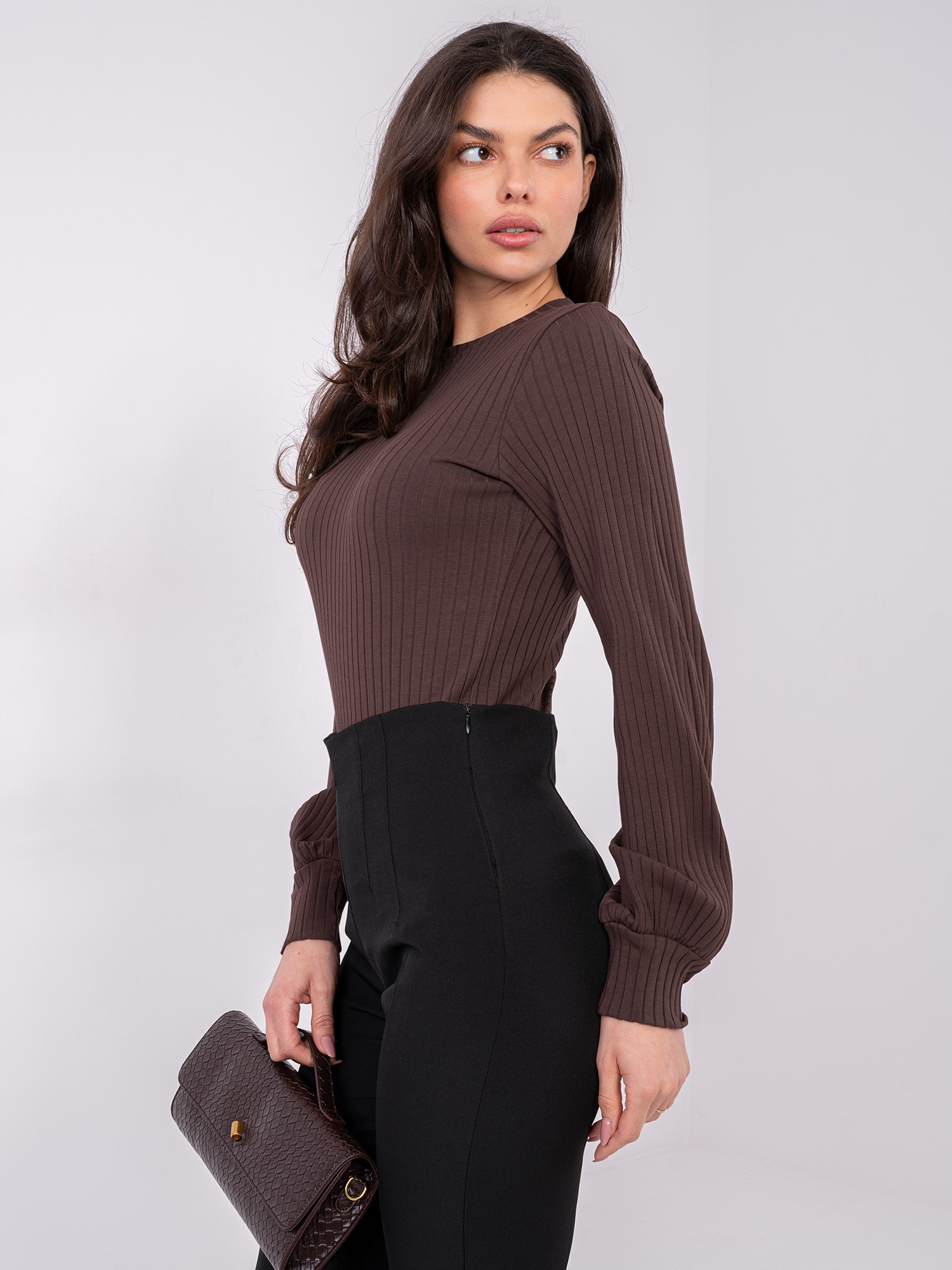 Tmavě hnědá halenka s dlouhým rukávem