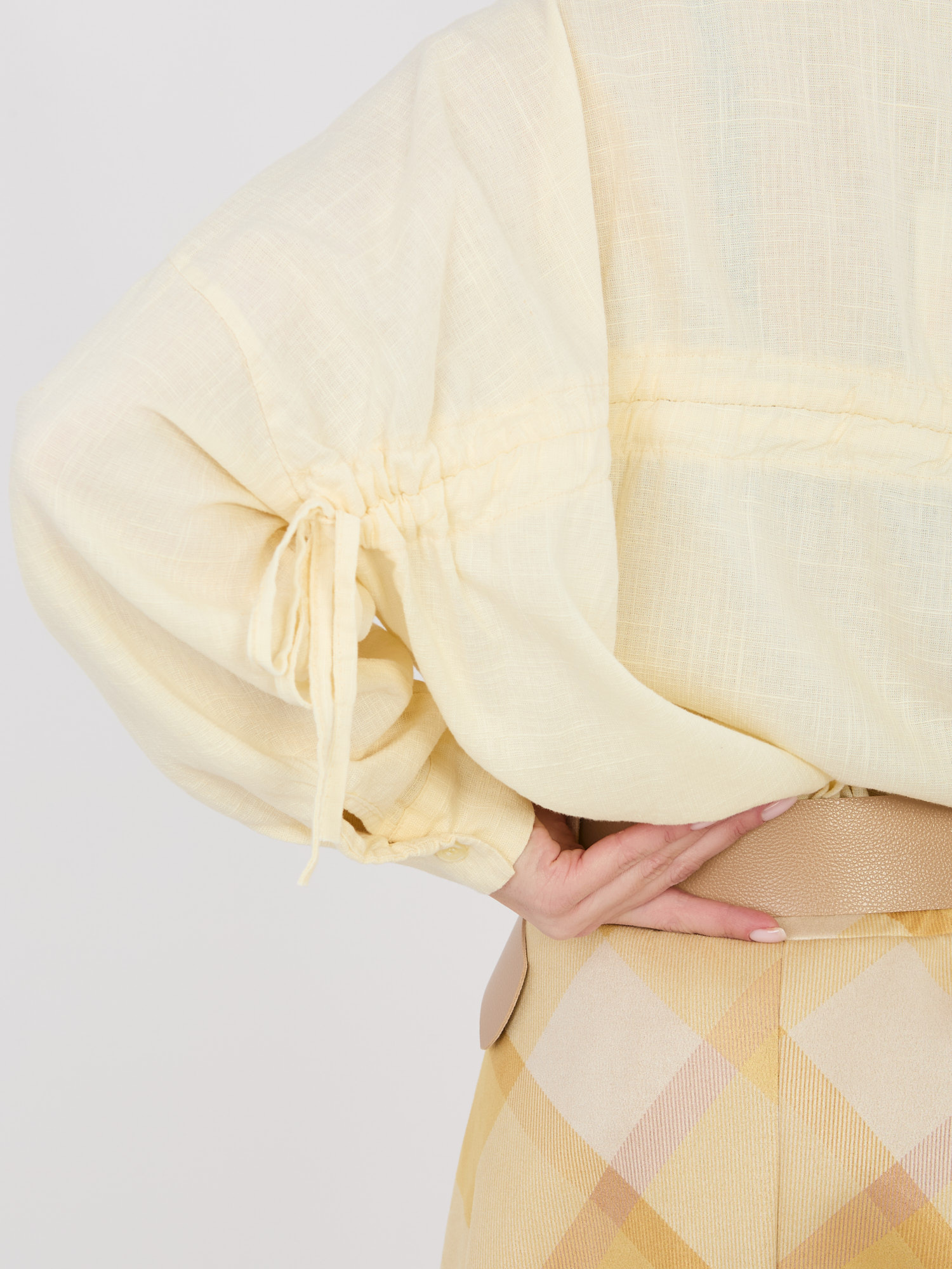 Жълта дамска риза с копчета