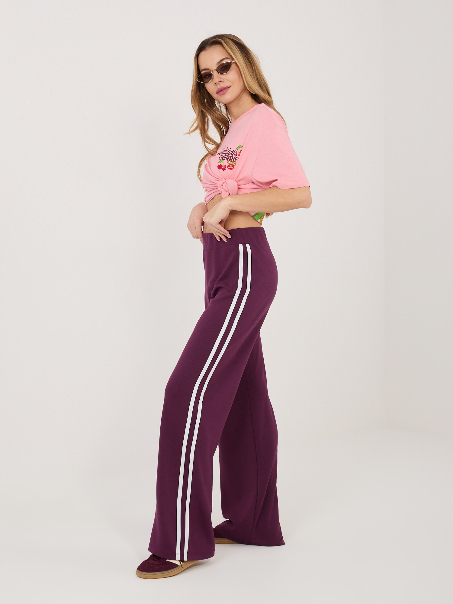 Тъмно лилави спортни панталони