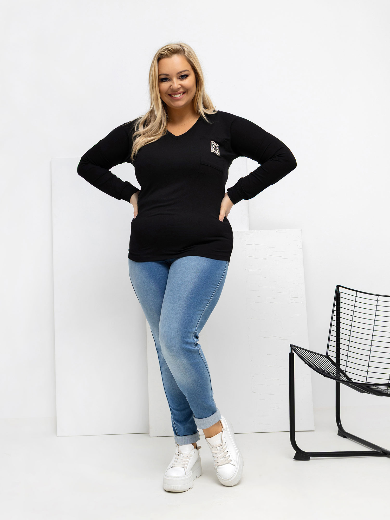 Černá plus size halenka s dlouhým rukávem
