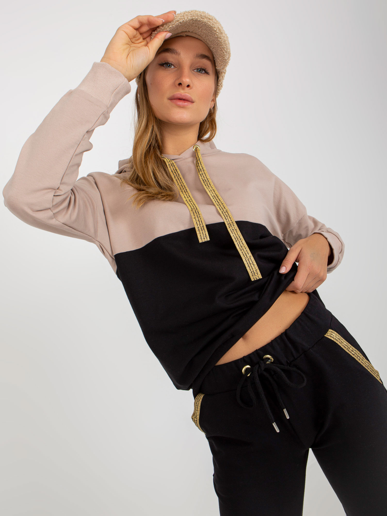 Set-RV-KMPL-8419.96P-black-beige
