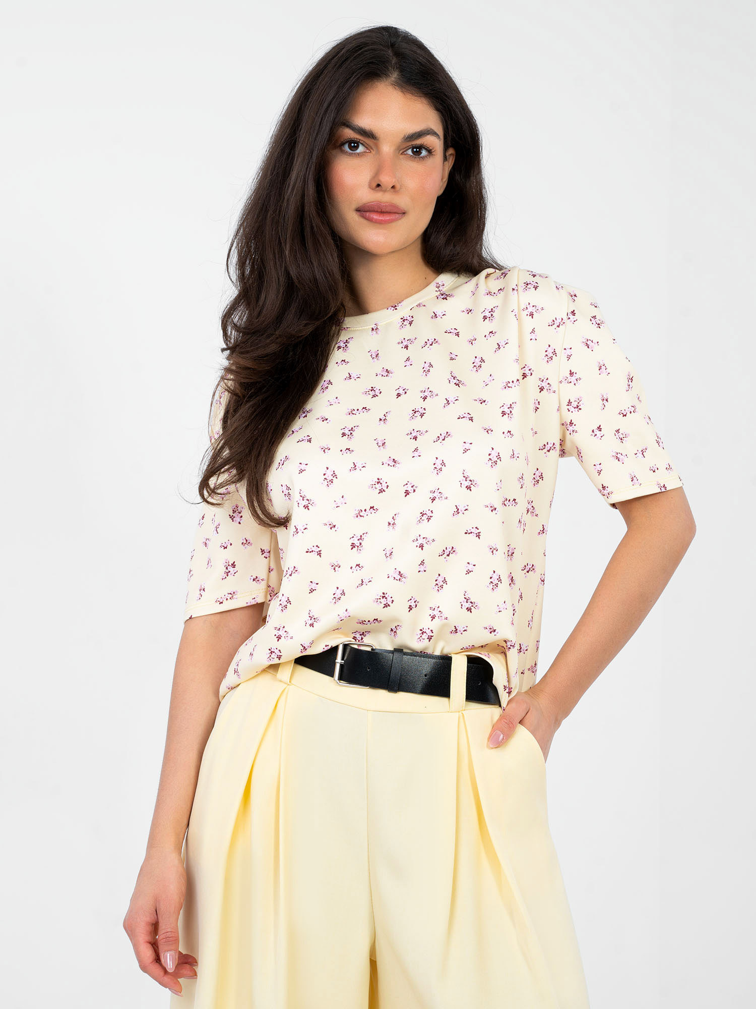 Светложълта блуза с щампа