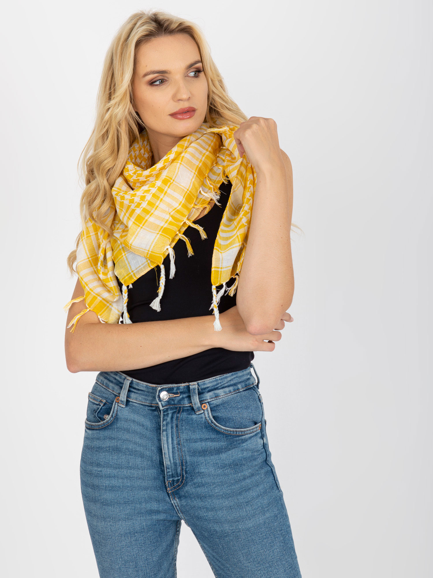 Banna-AT-CH-ARAFAT.37-white-yellow
