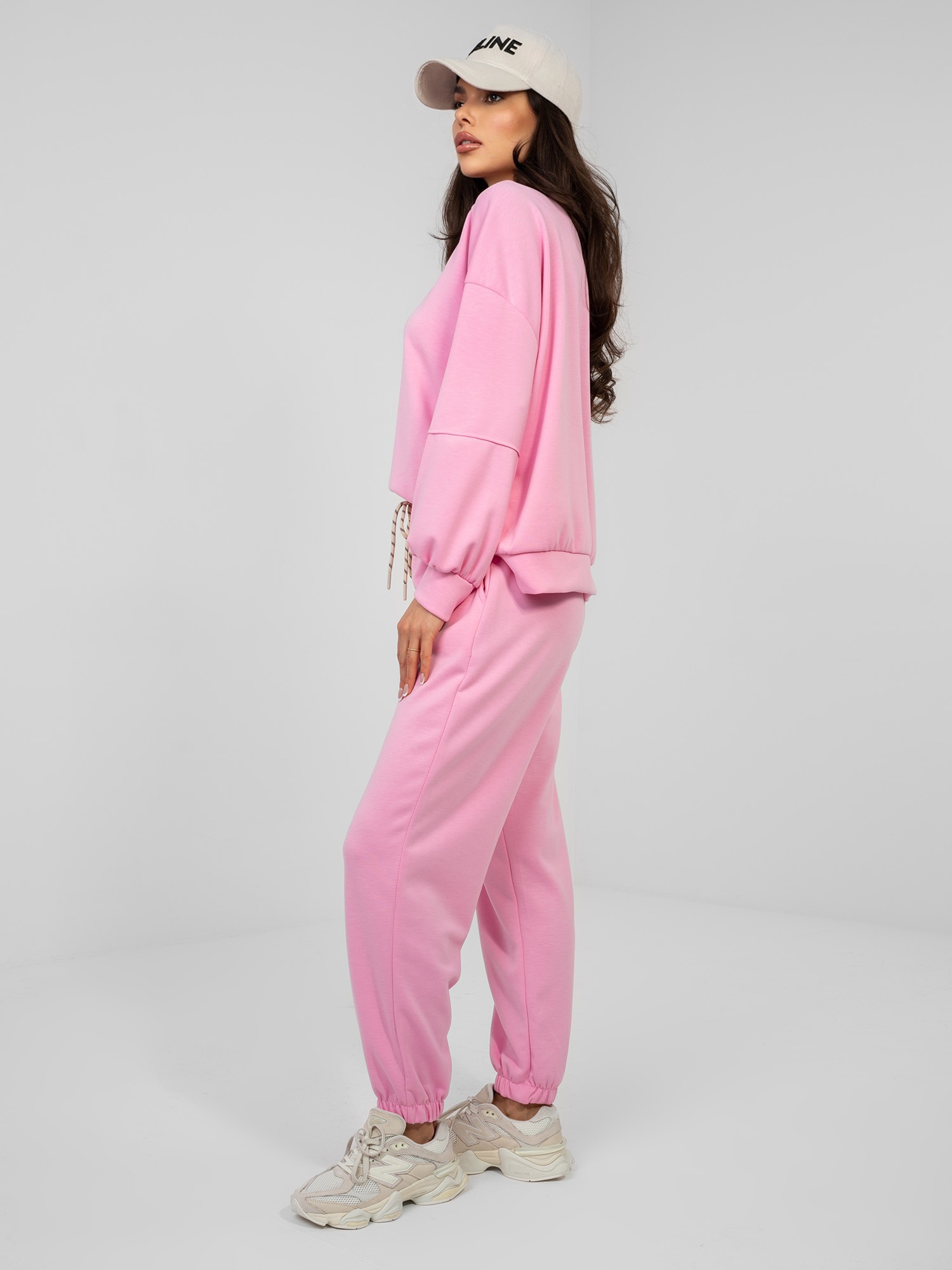 Розови спортни панталони с връзки