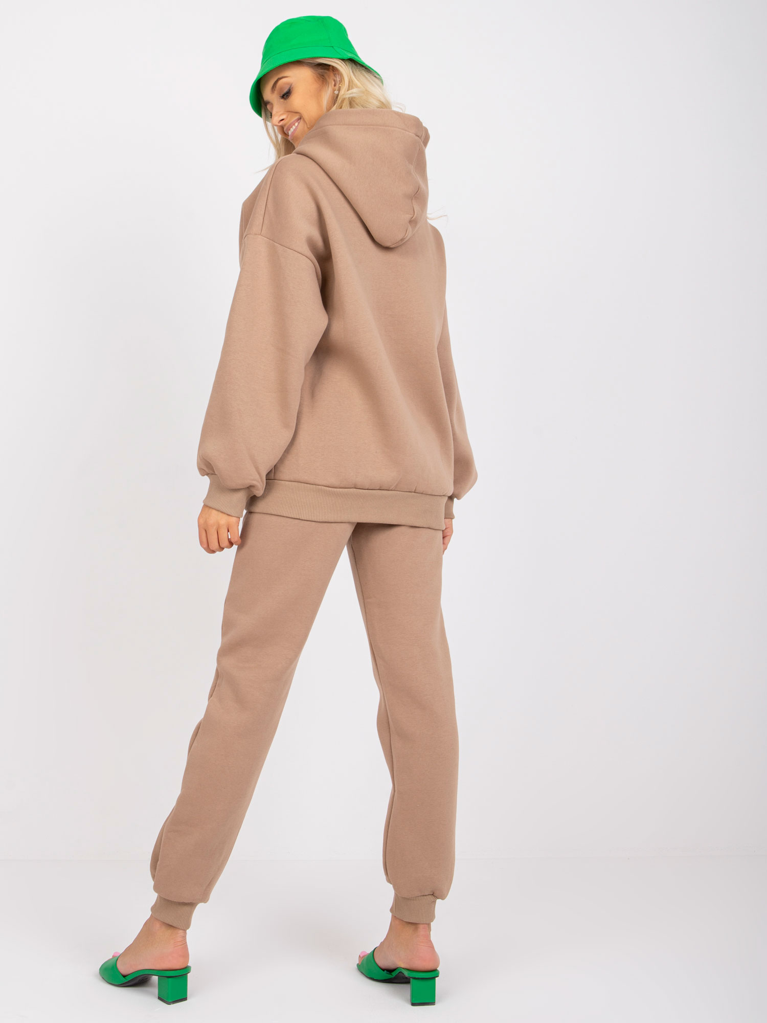 Set-EM-KMPL-U668.67-dark beige