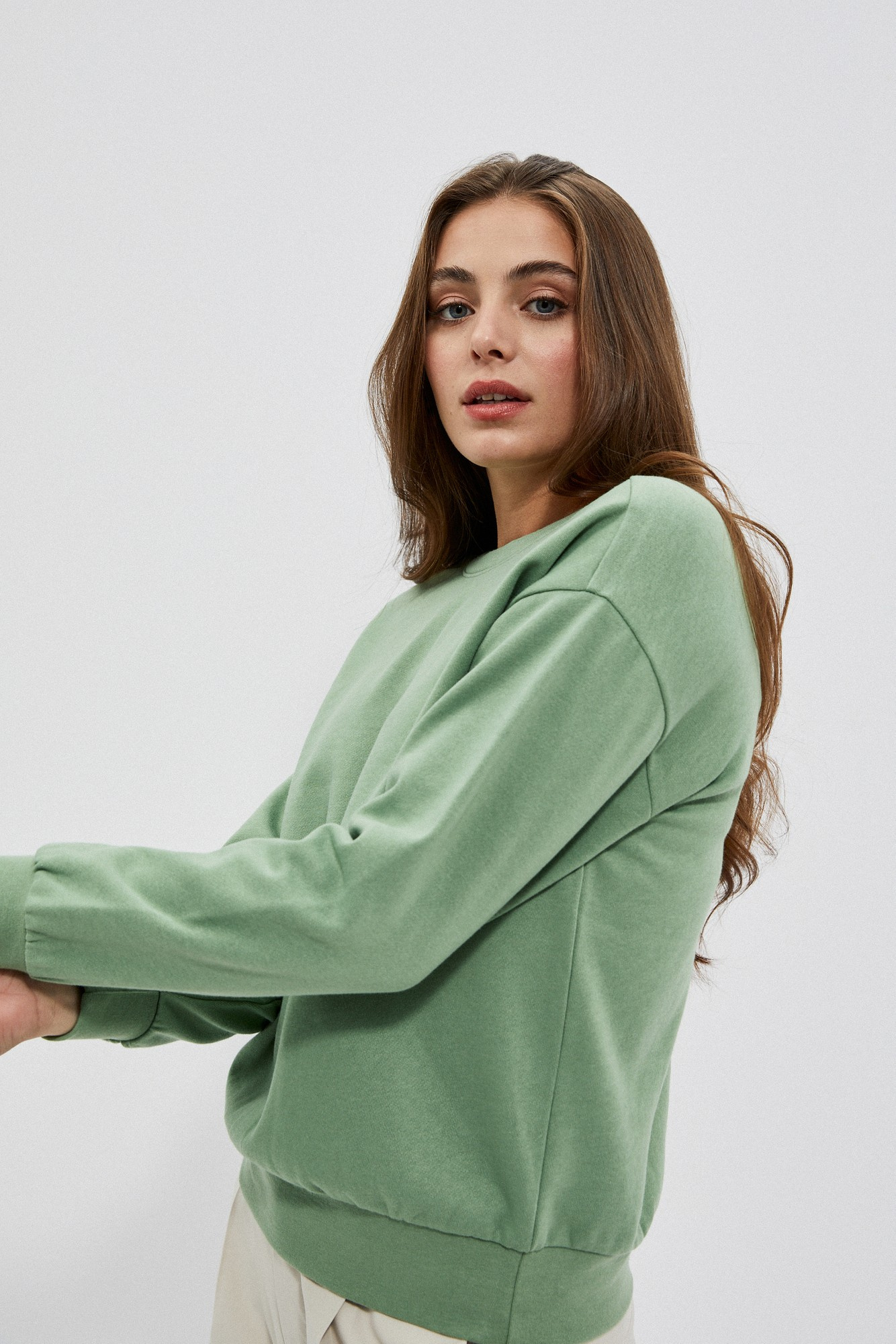 WOMEN'S SWEATSHIRT L-BL-4001 OLIVE