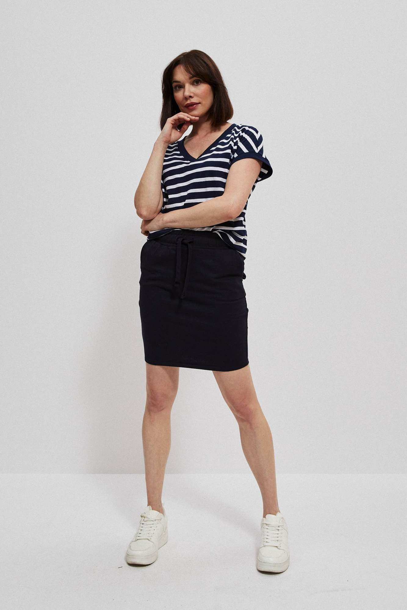 Smooth skirt above the knee - dark blue