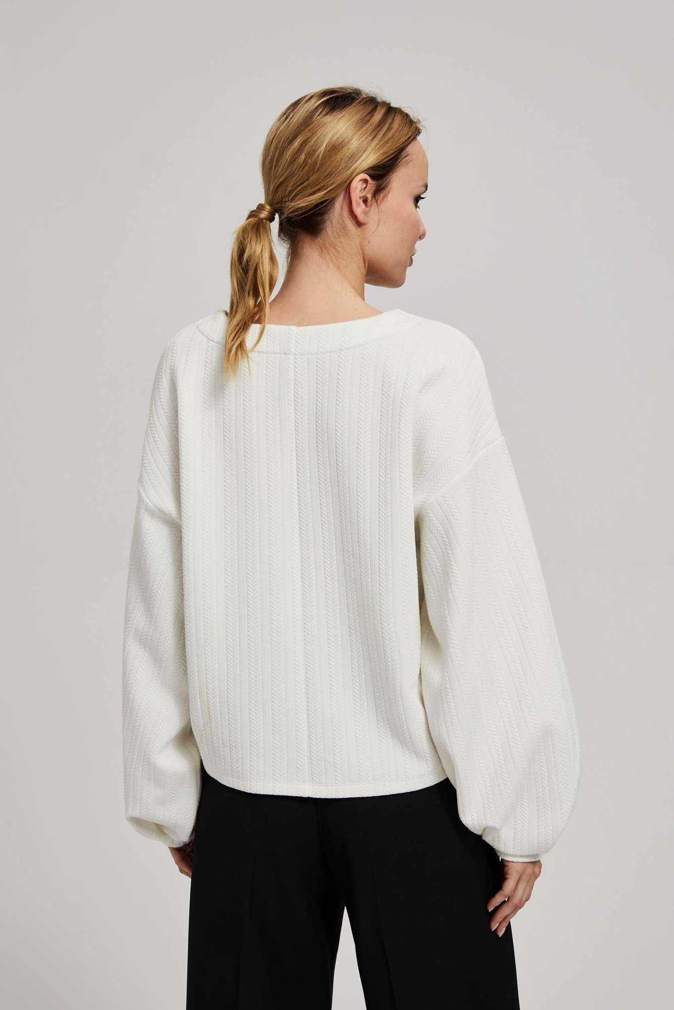 Sweatshirt with fluffy sleeves