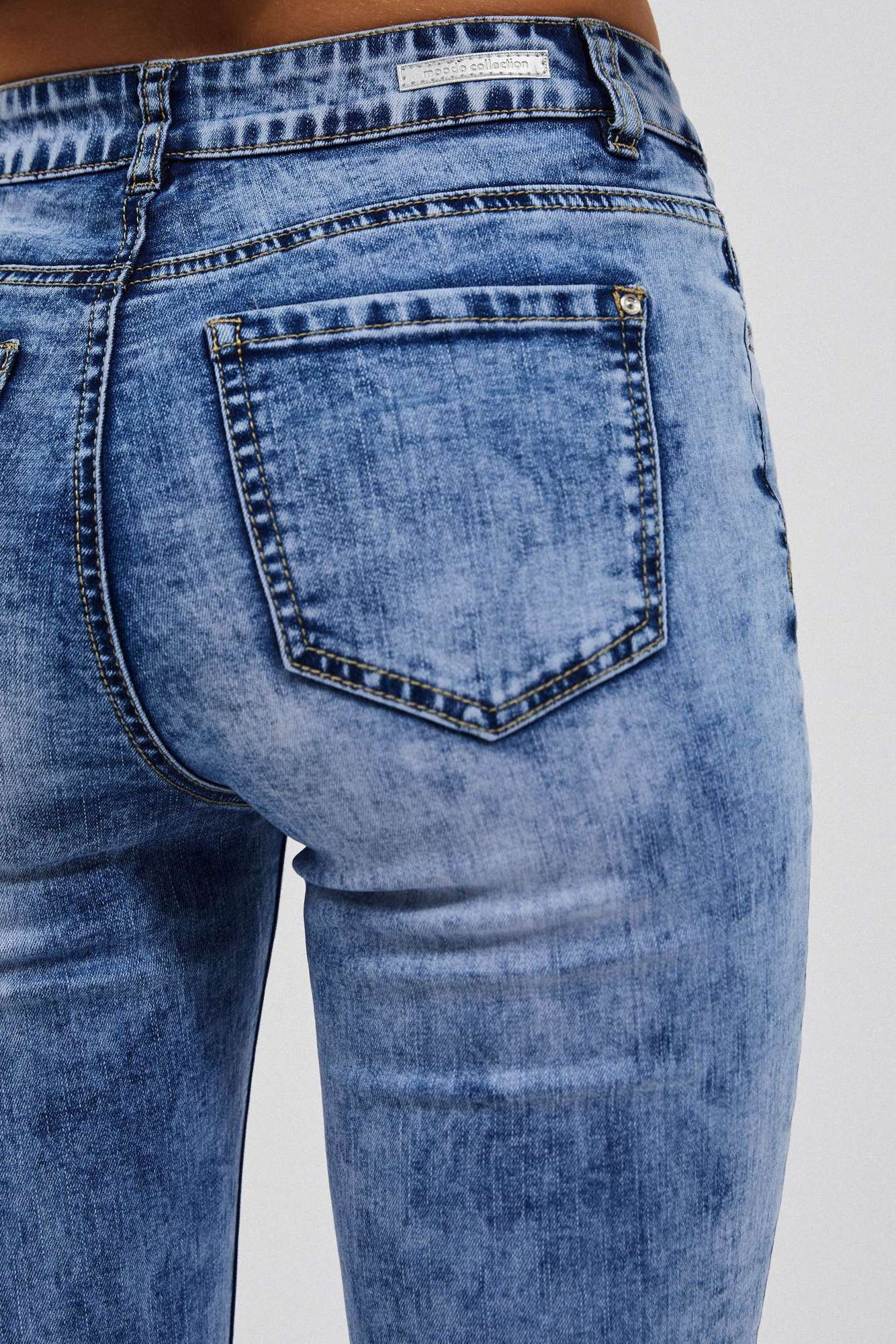 WOMEN&#039;S JEANS L-JE-4020 L.Blue