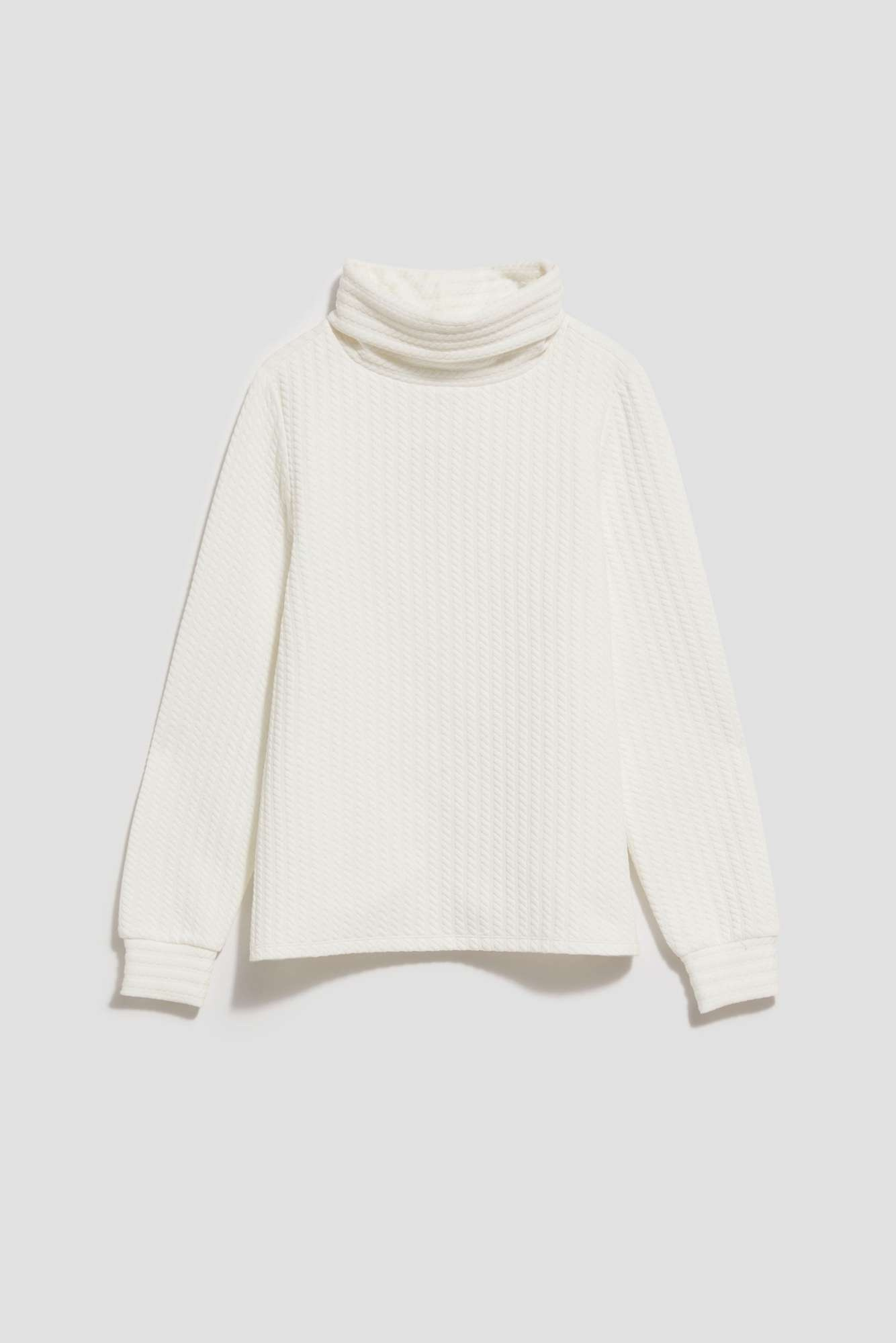 Sweatshirt with a wide turtleneck