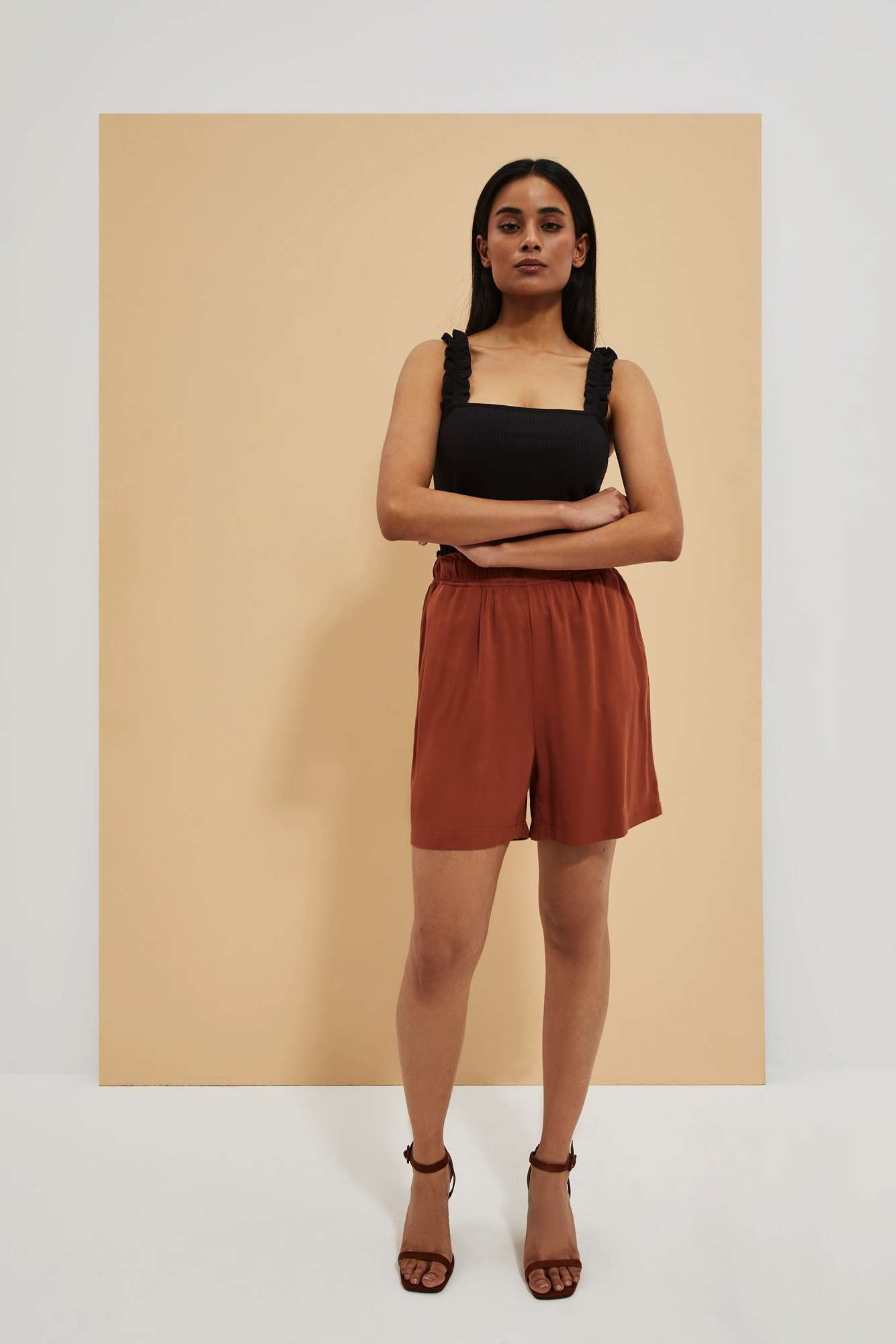 WOMEN&#039;S SHORTS L-SH-4013 BROWN