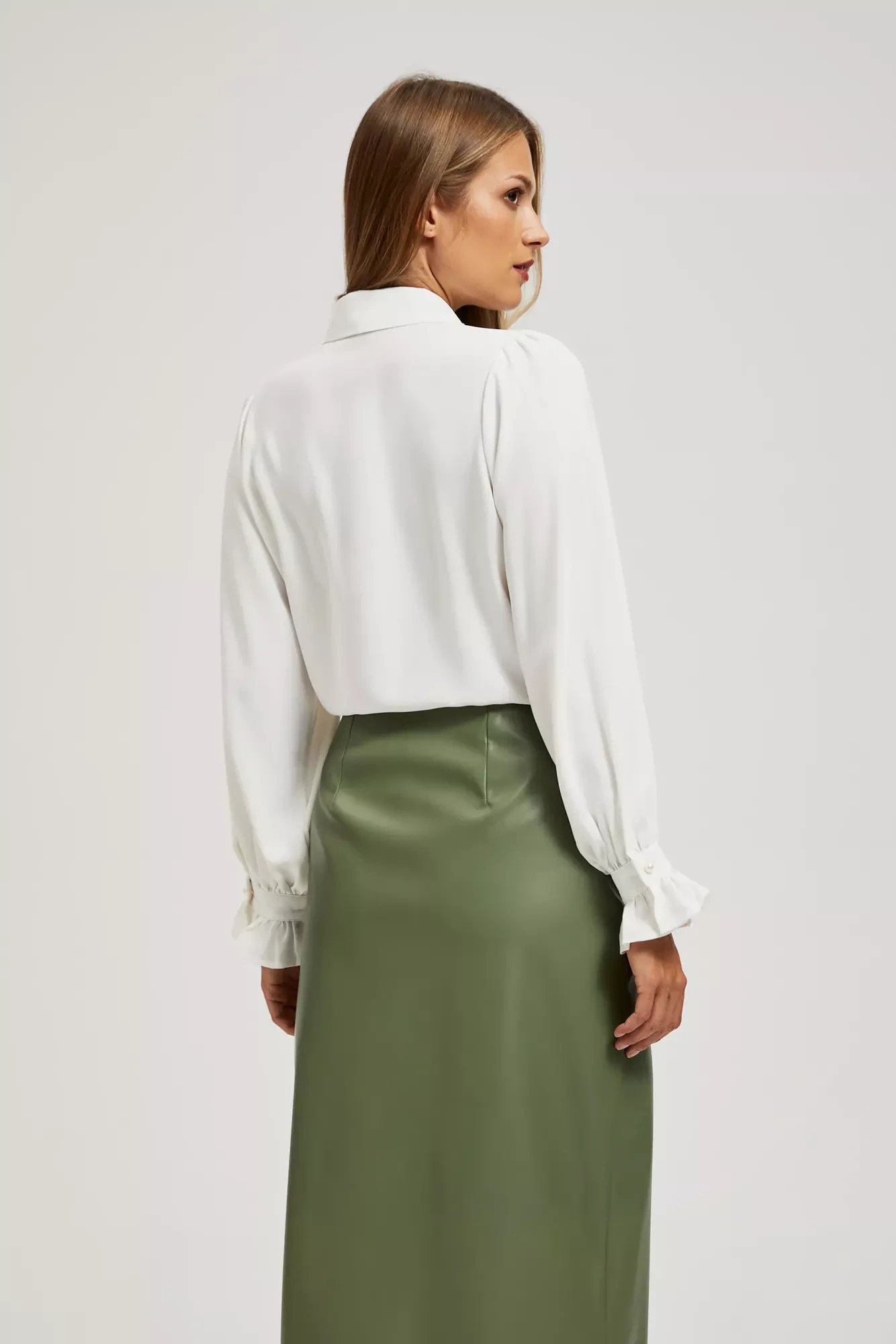 Shirt with decorative collar