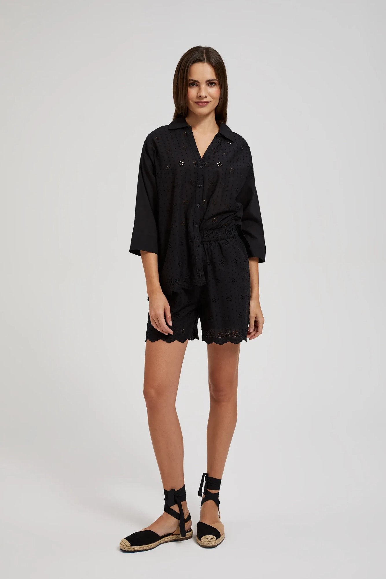 Women&#039;s Linen Shorts MOODO - Black