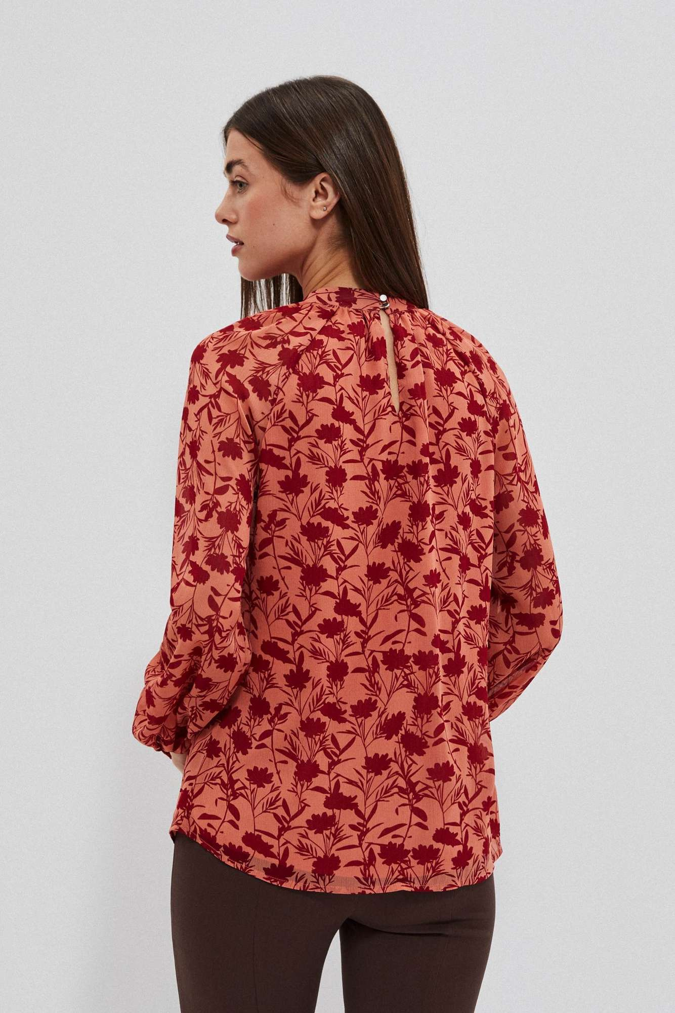 Shirt with floral collar
