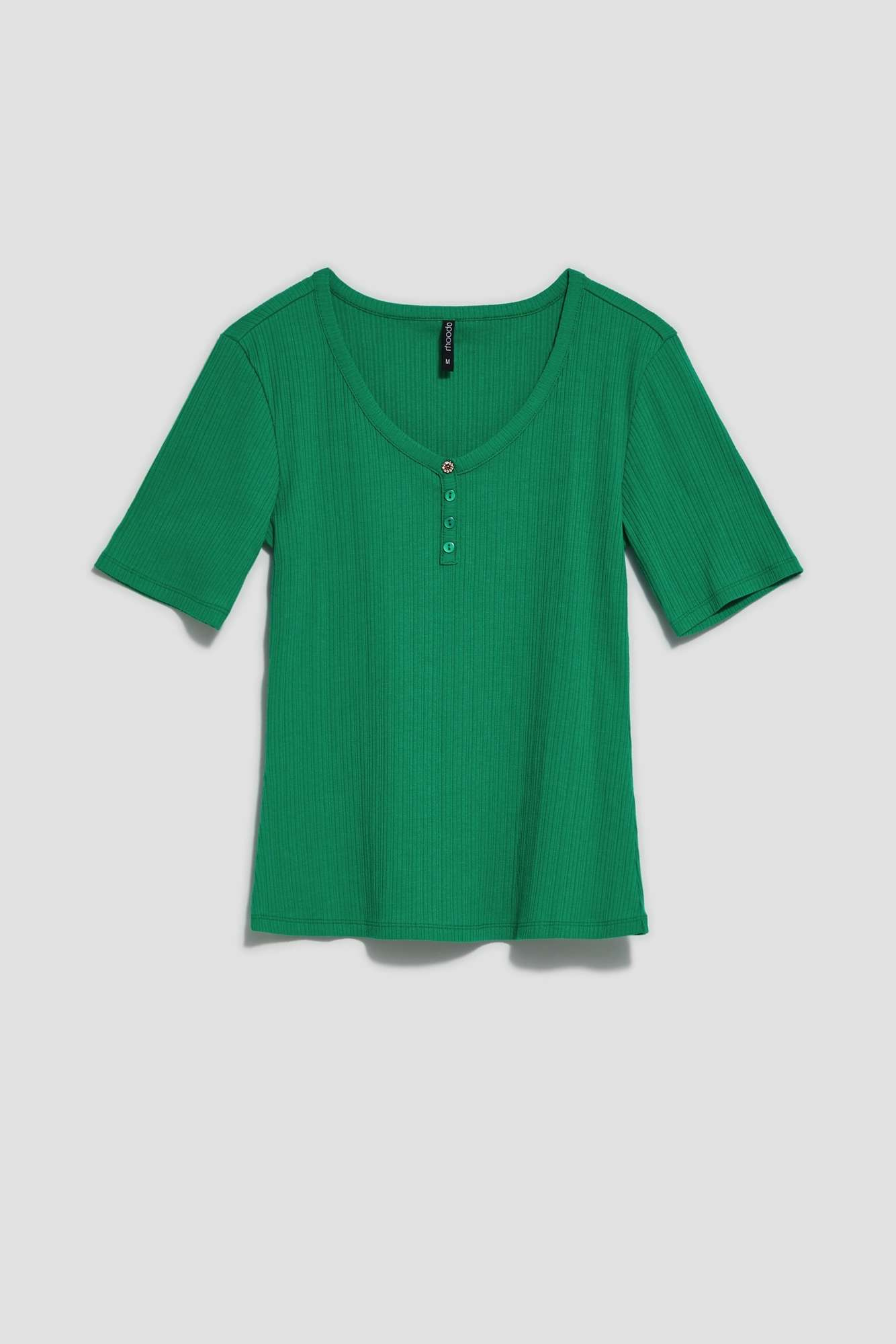 Blouse with a round neckline and buttons