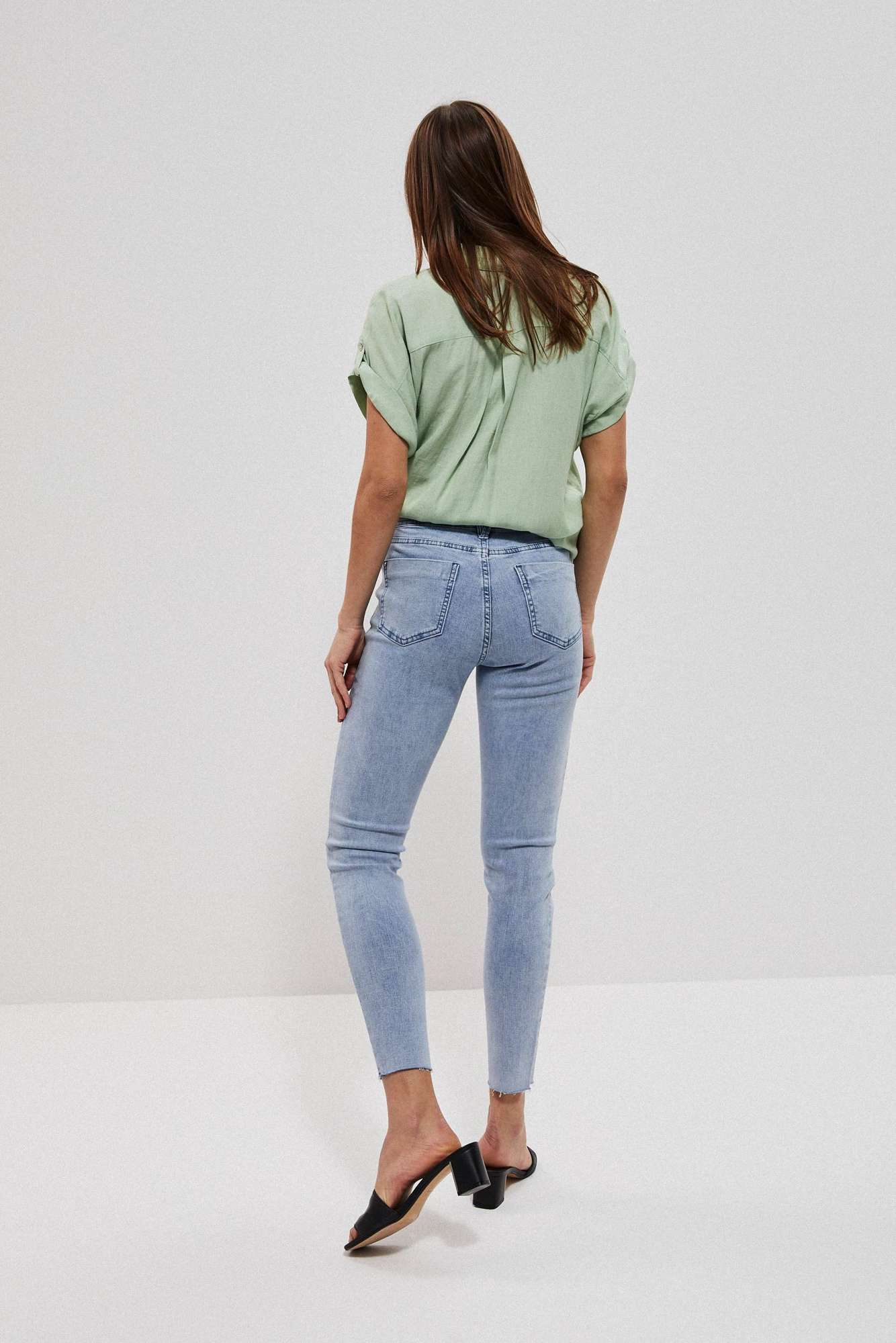 Mid-waisted jeans