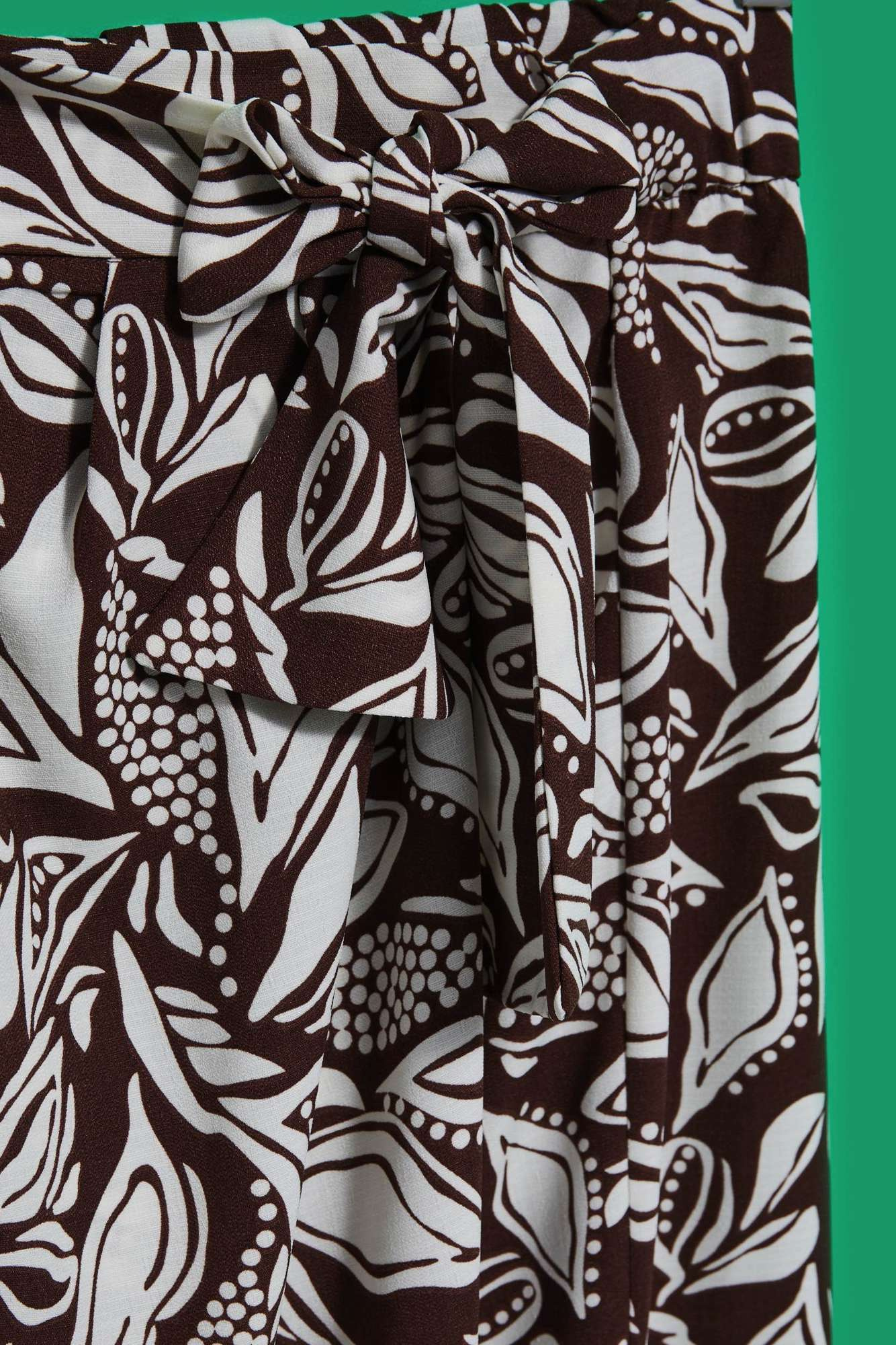 WOMEN&#039;S SKIRT L-SC-4014 D.OAK