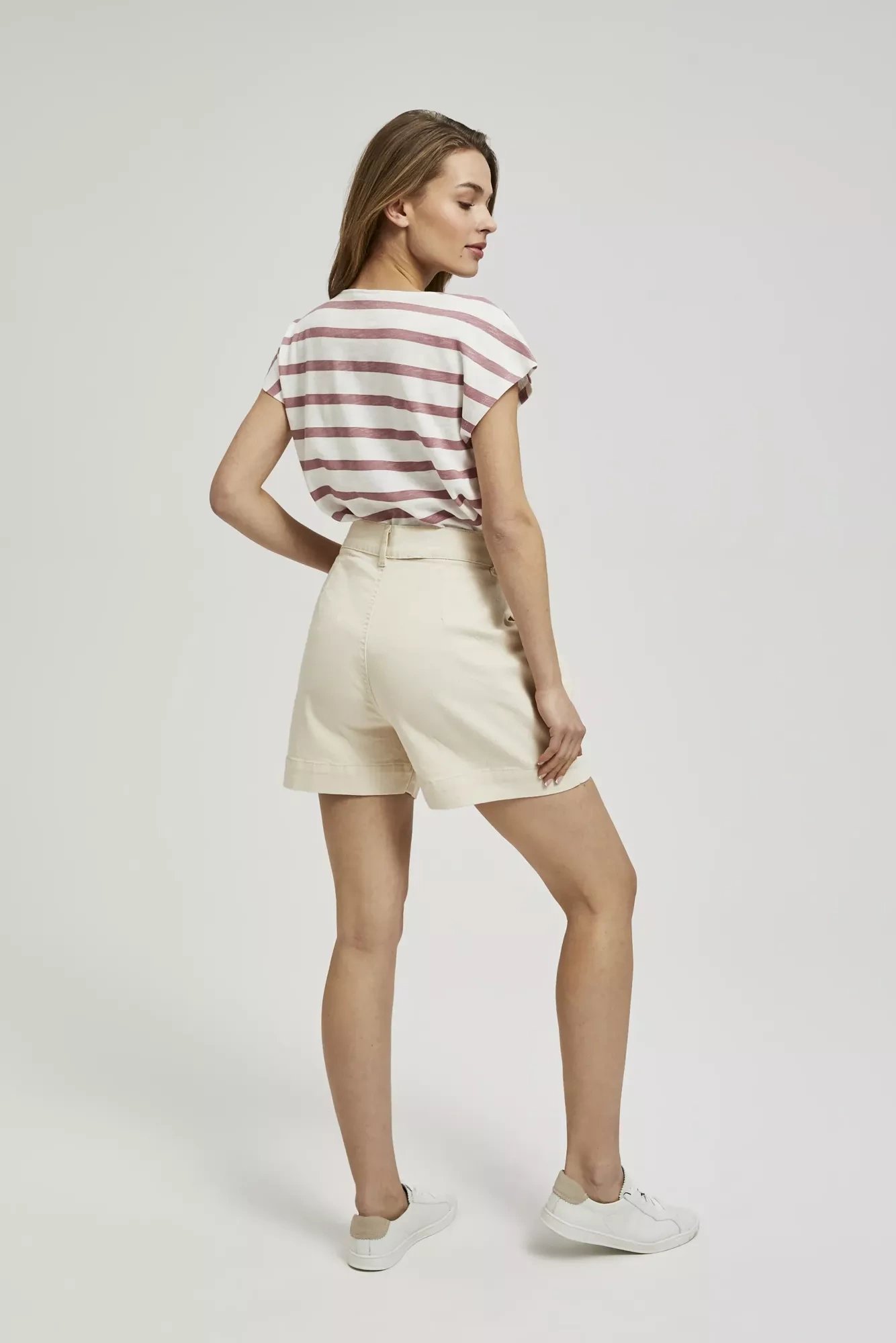 Women&#039;s linen shorts MOODO - light beige