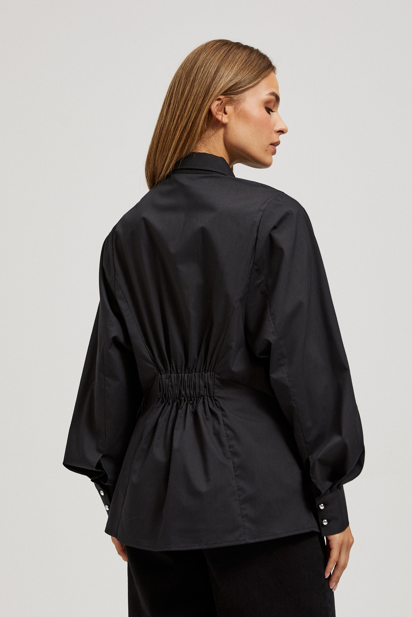 Tailored shirt with puff sleeves