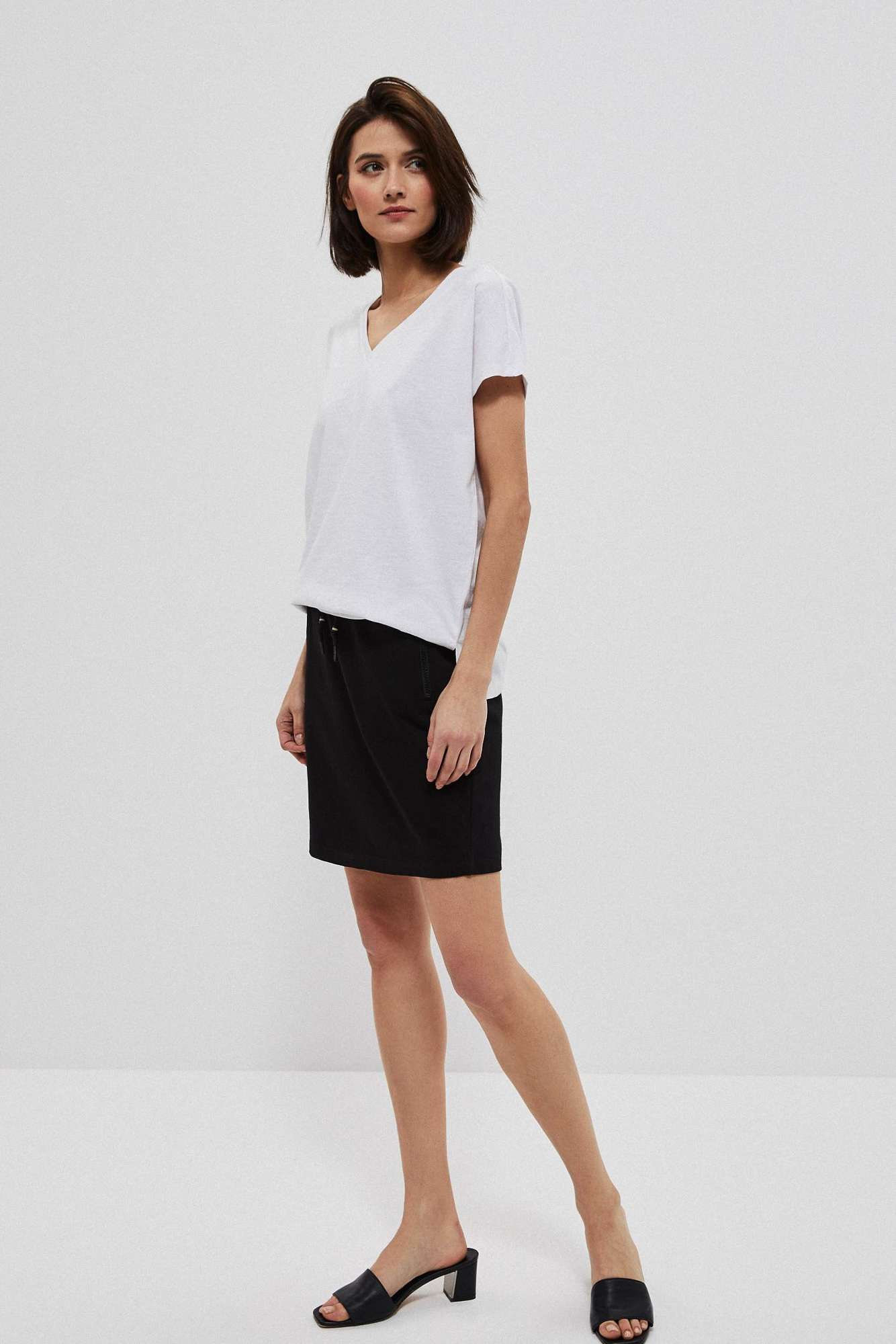 Plain skirt with pockets - black