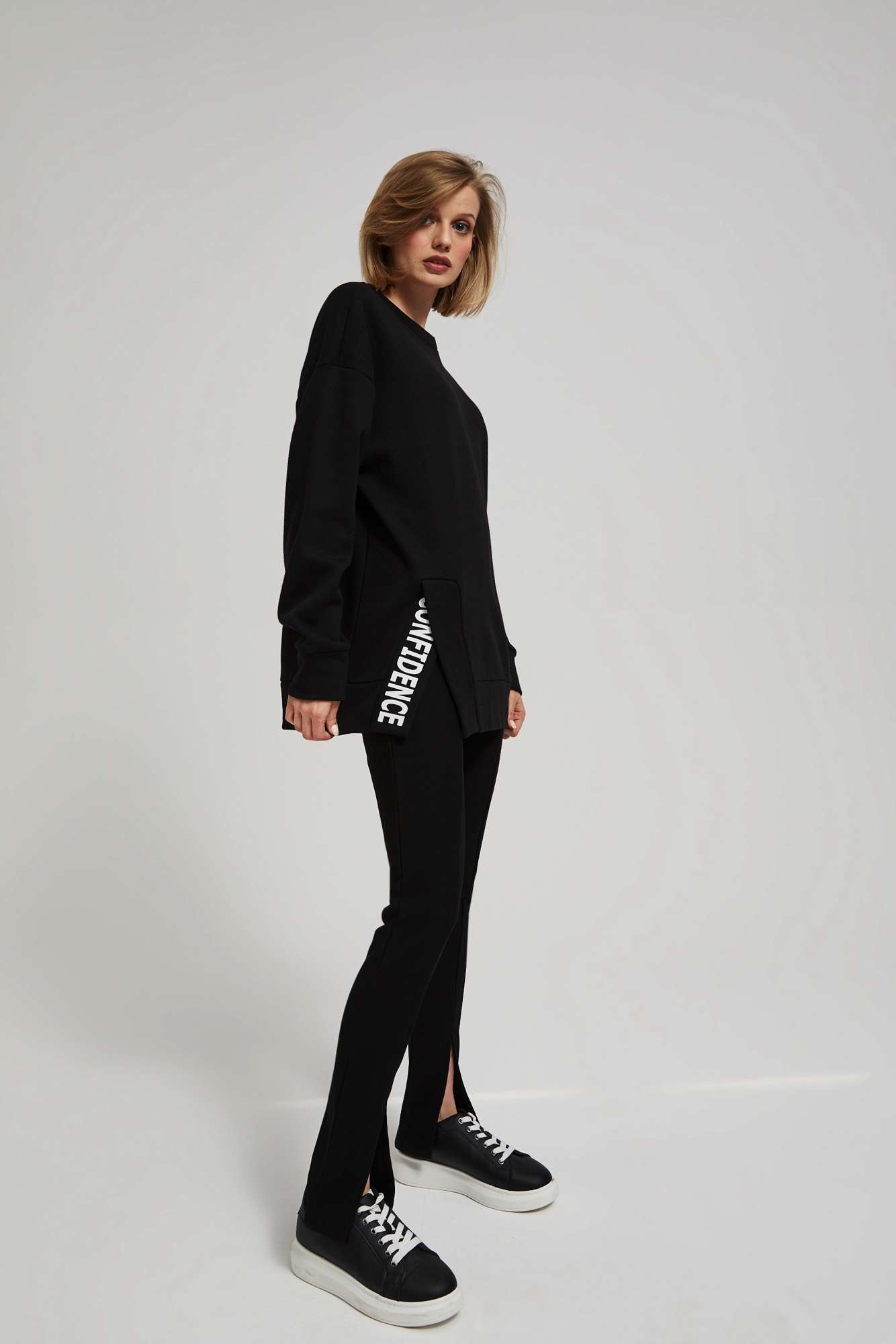 Oversize sweatshirt with a slogan