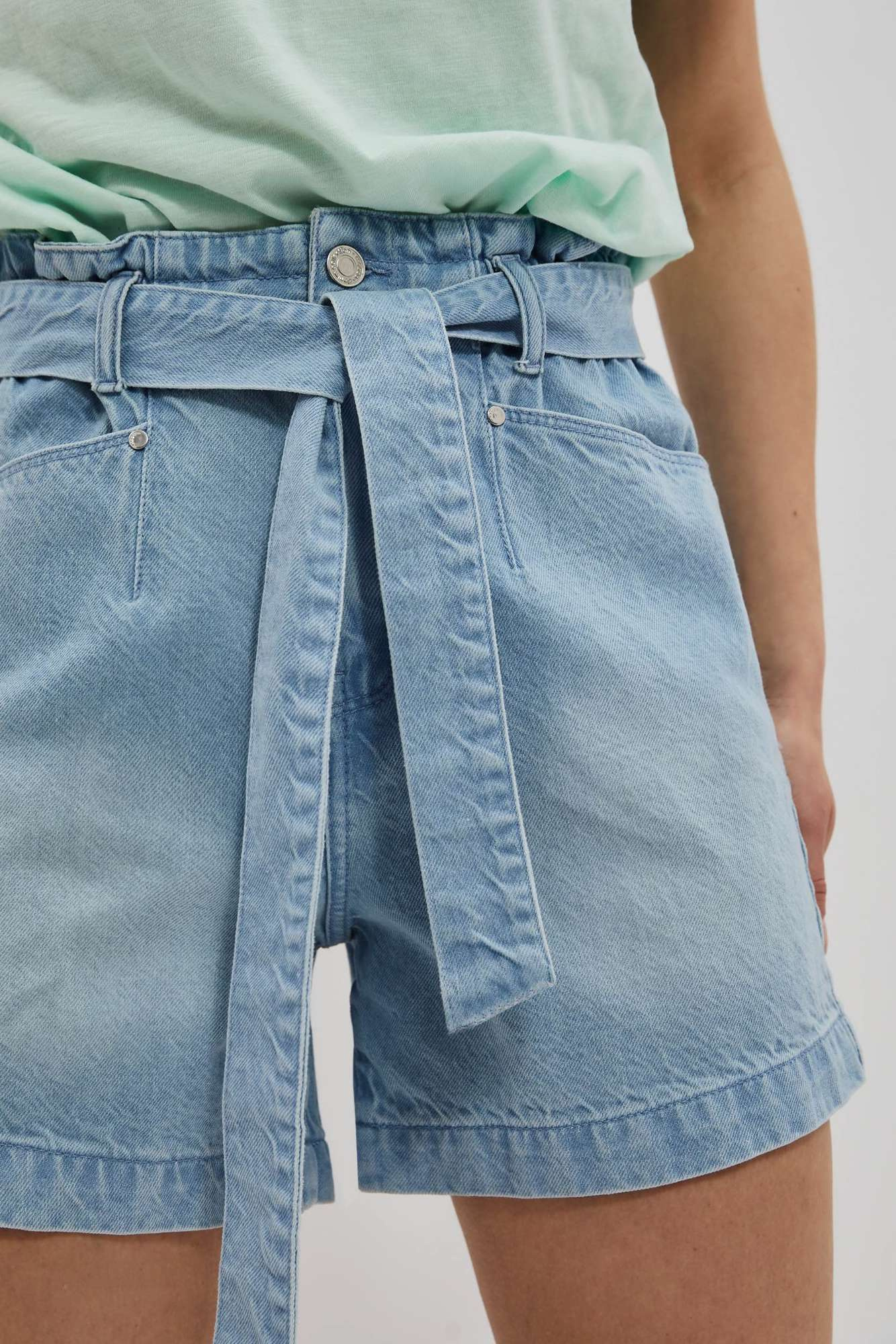 WOMEN&#039;S SHORTS L-SH-4003 L.Blue