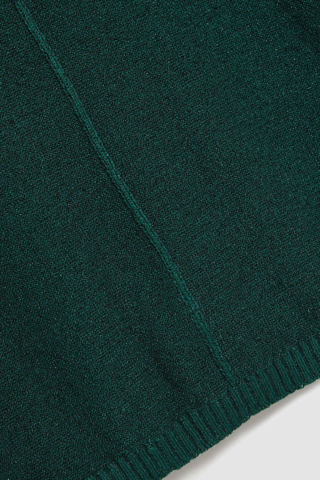 Oversize sweater with metallic thread