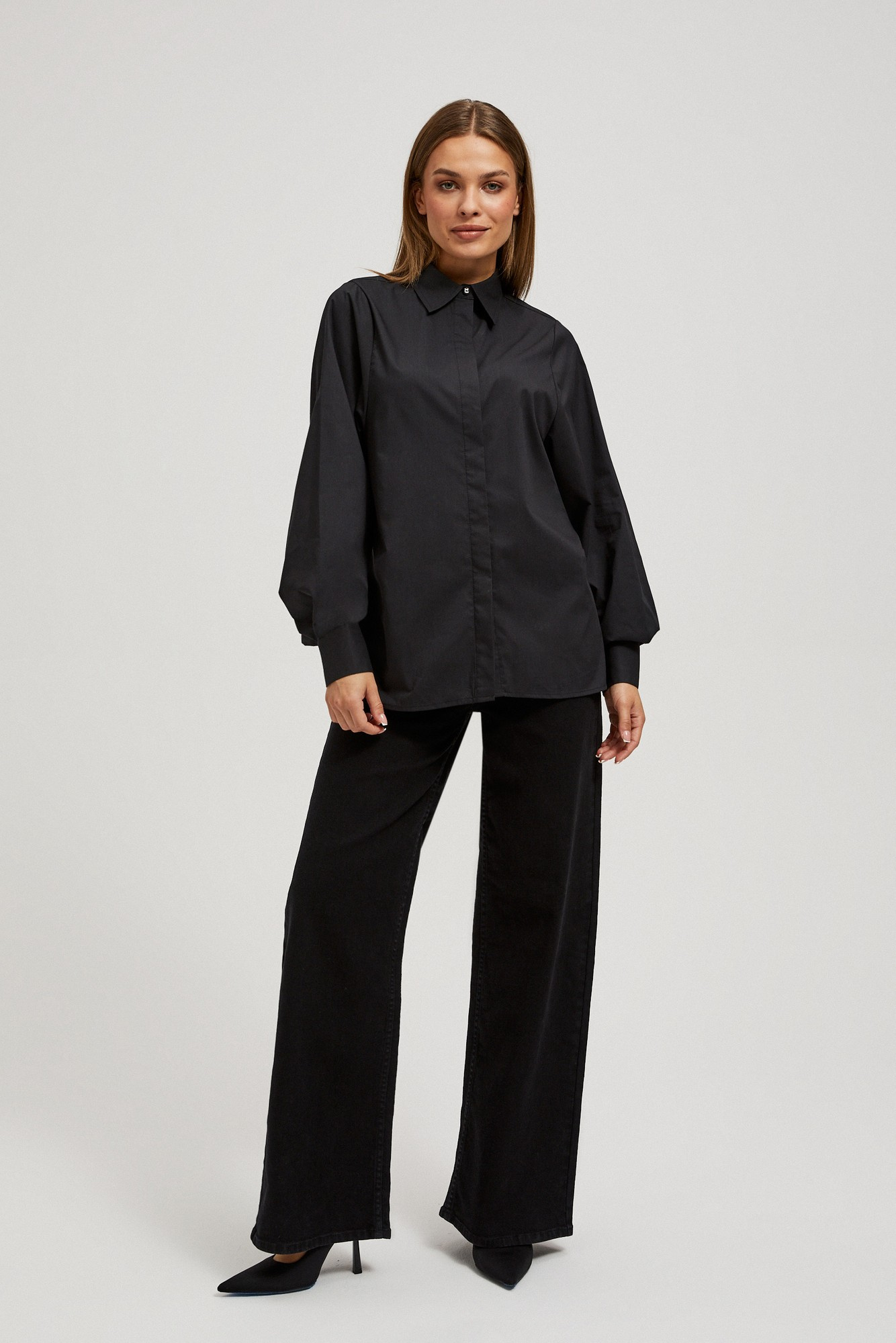 Tailored shirt with puff sleeves