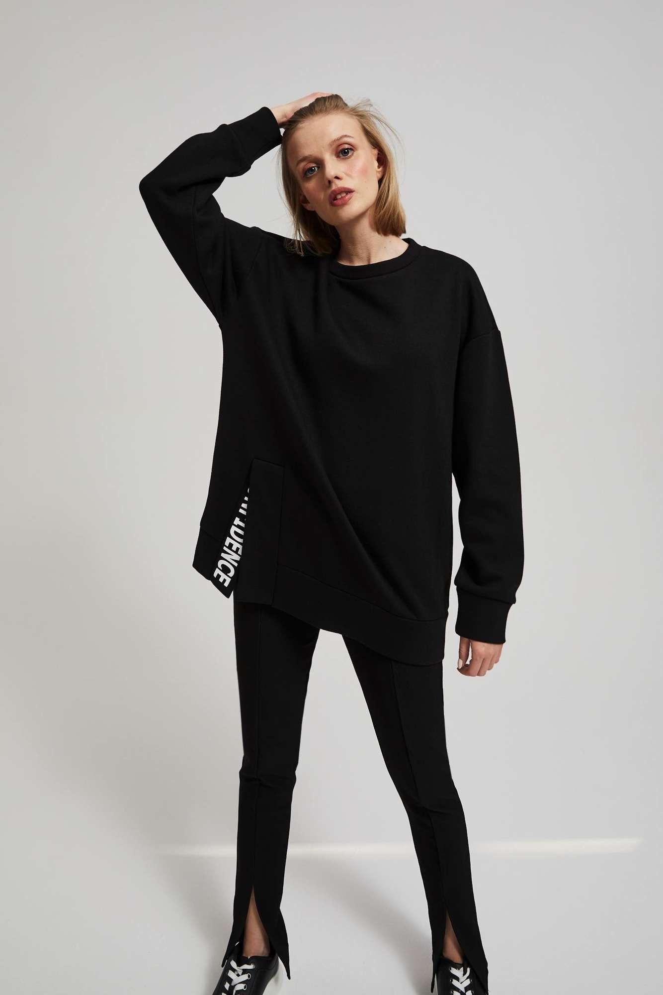 Oversize sweatshirt with a slogan