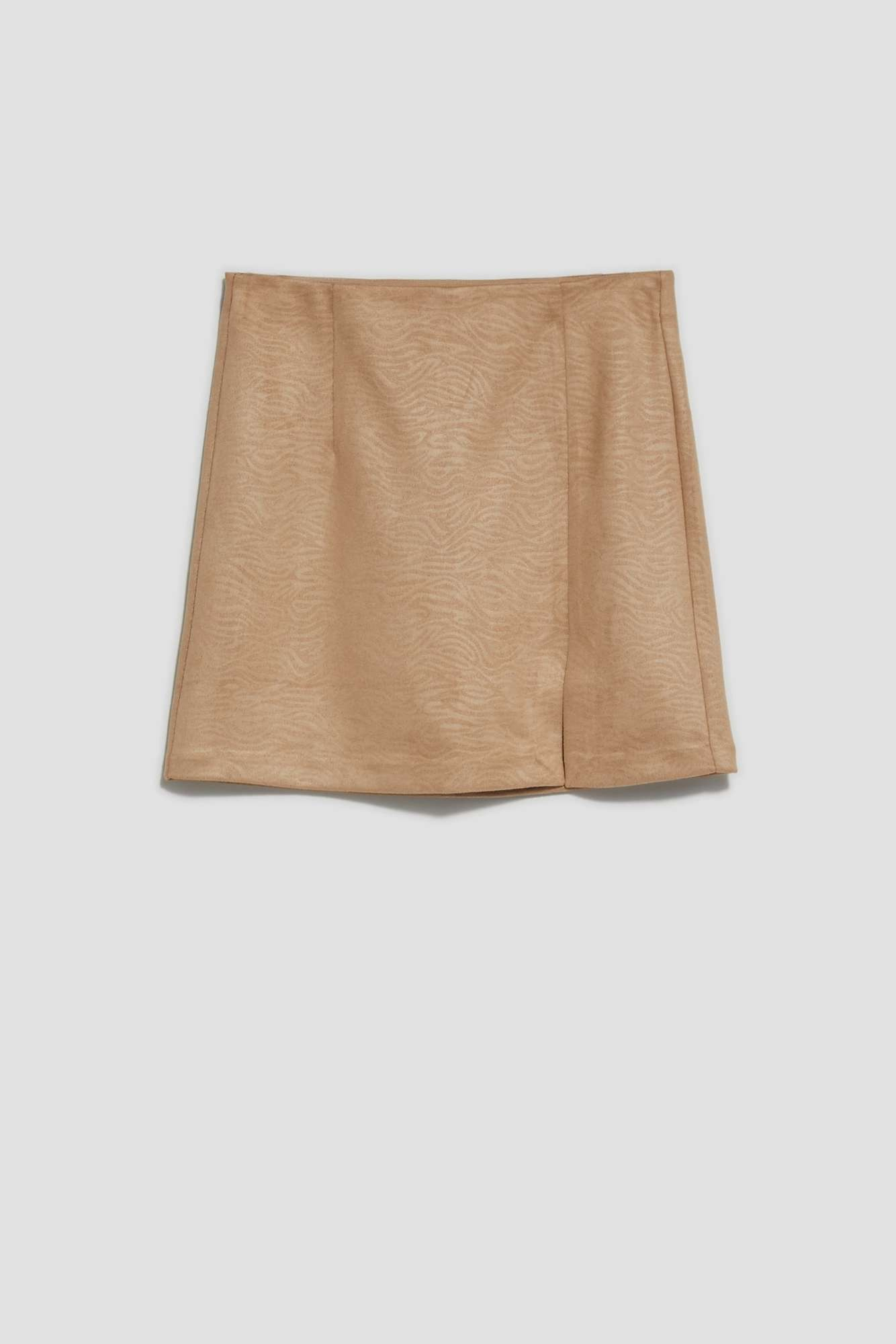 Mini skirt with slit